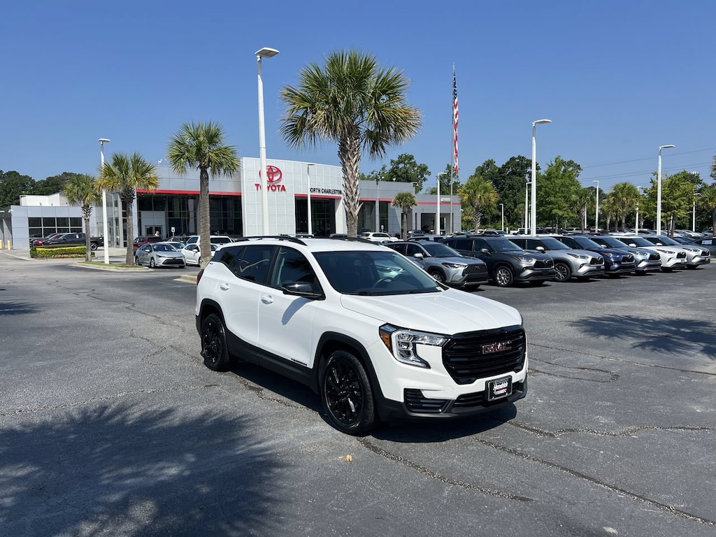 Used 2023 GMC Terrain SLE SUV