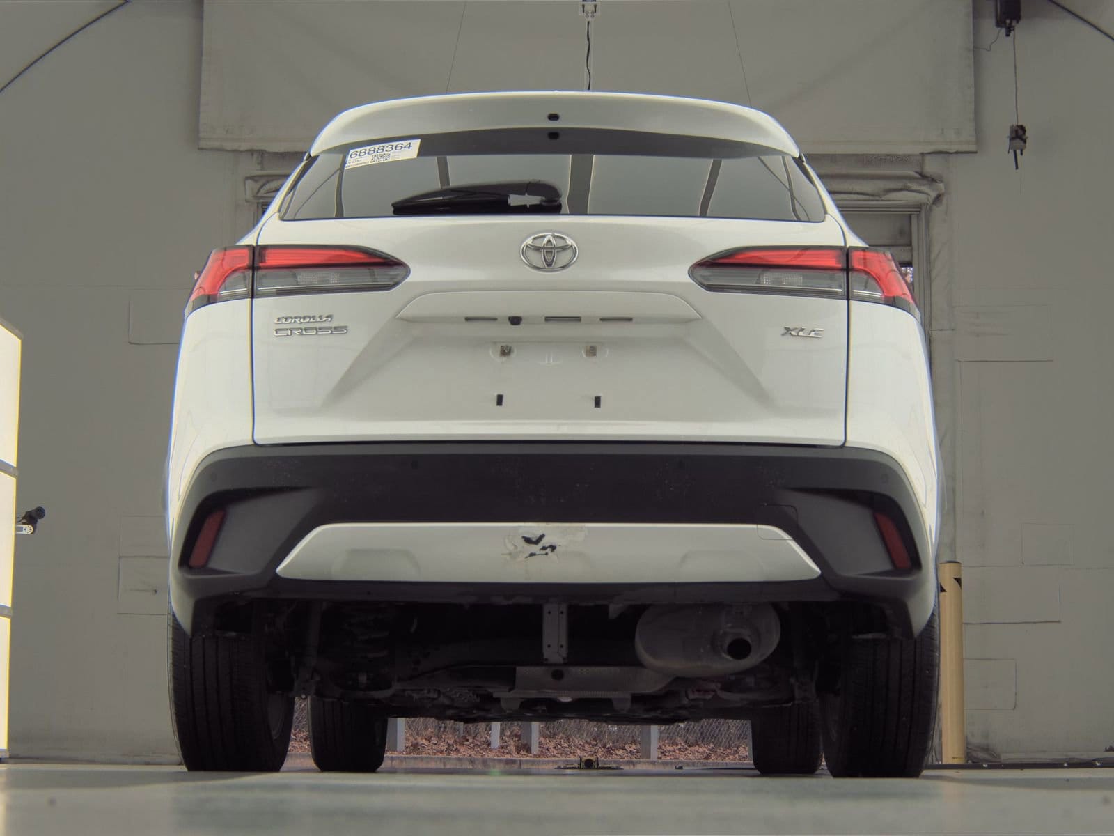 2022 Toyota Corolla Cross XLE photo 3