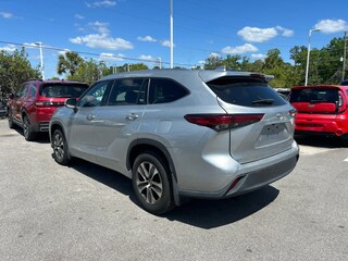 2020 Toyota Highlander XLE SUV