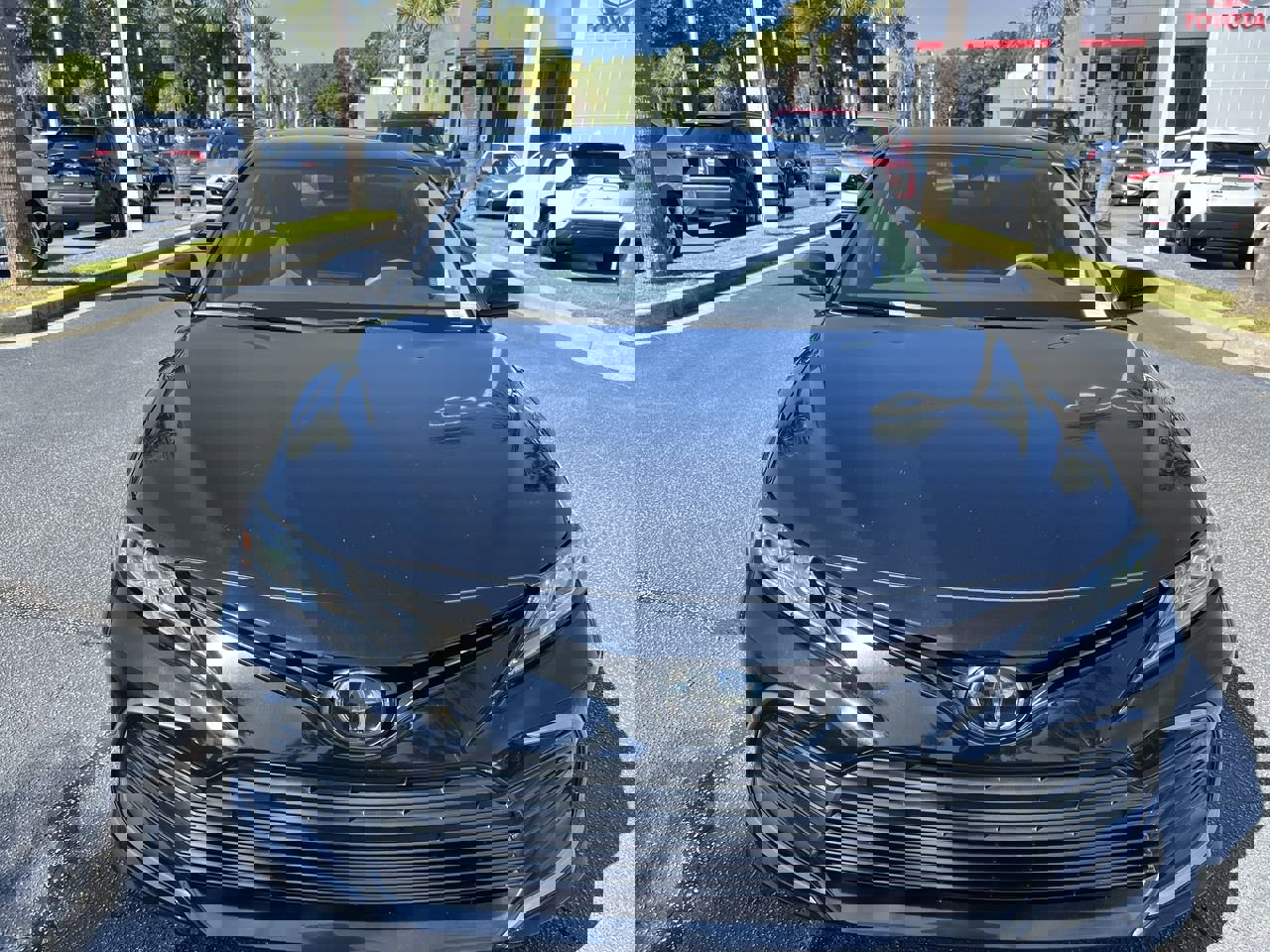 2022 Toyota Camry LE photo 2