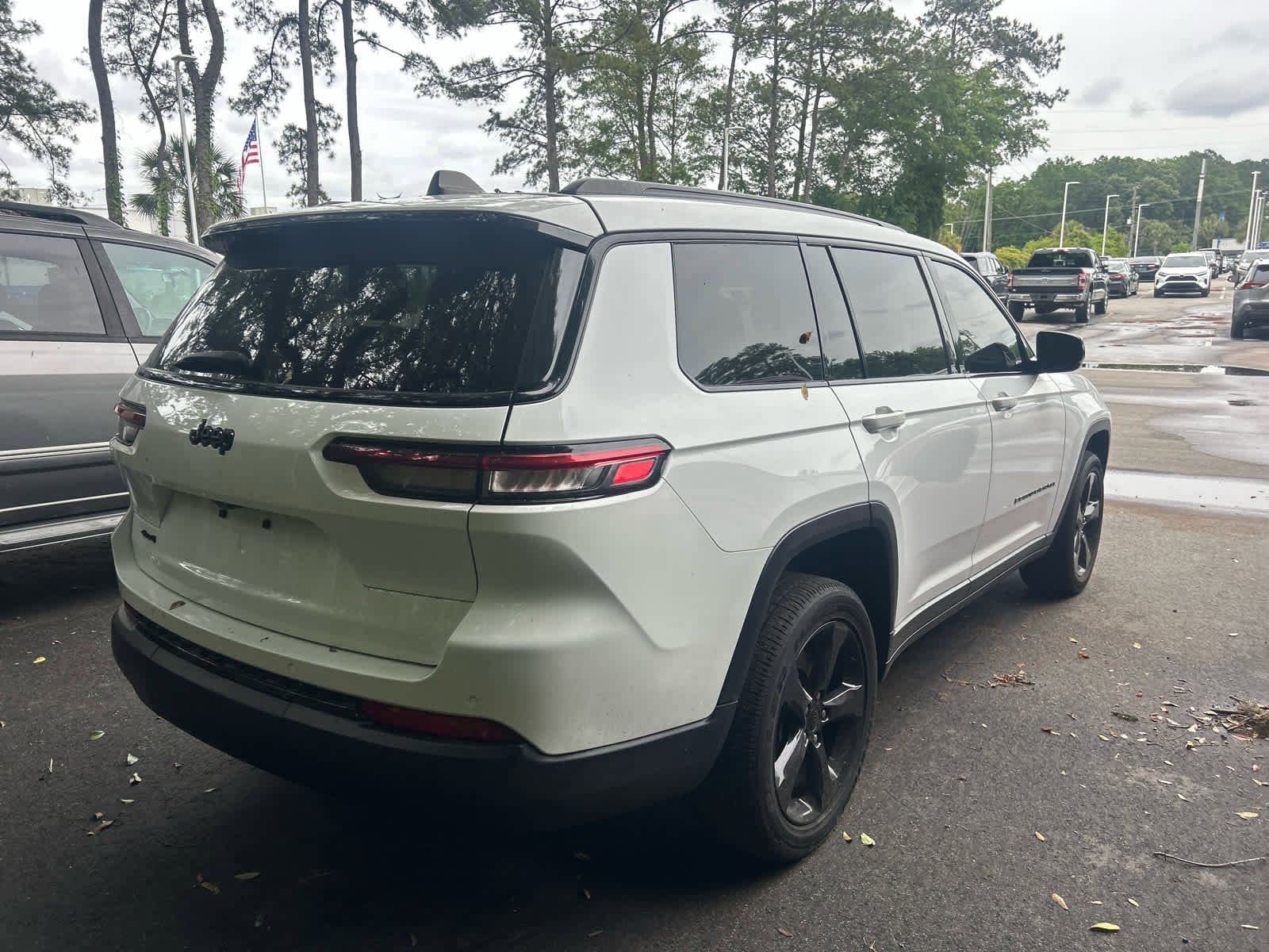 2023 Jeep Grand Cherokee L Altitude photo 5