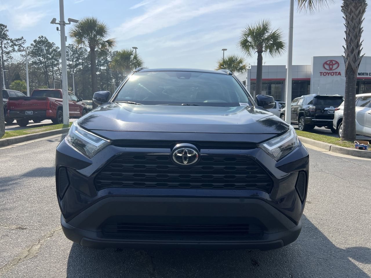 2022 Toyota RAV4 XLE photo 2