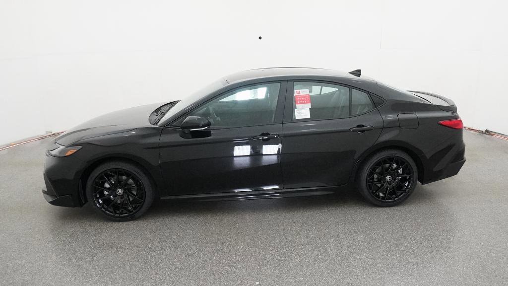 2026 Toyota Camry SE photo 5