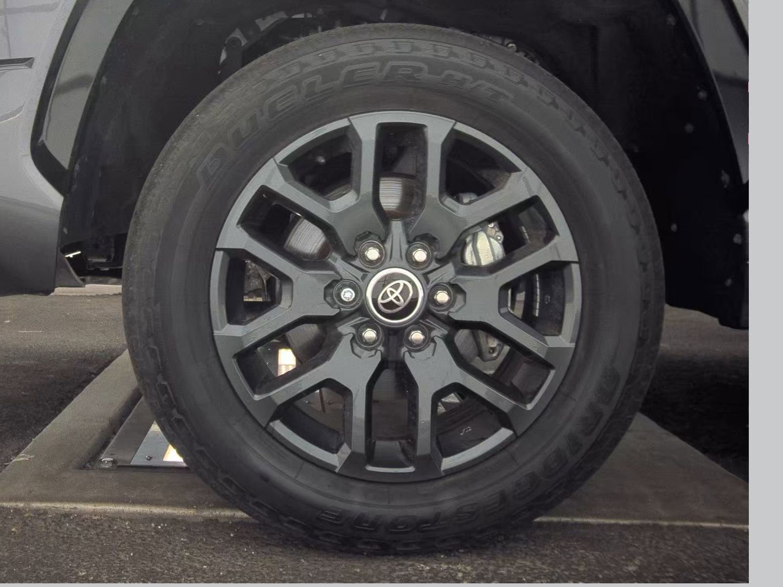 2023 Toyota Tundra Platinum photo 6