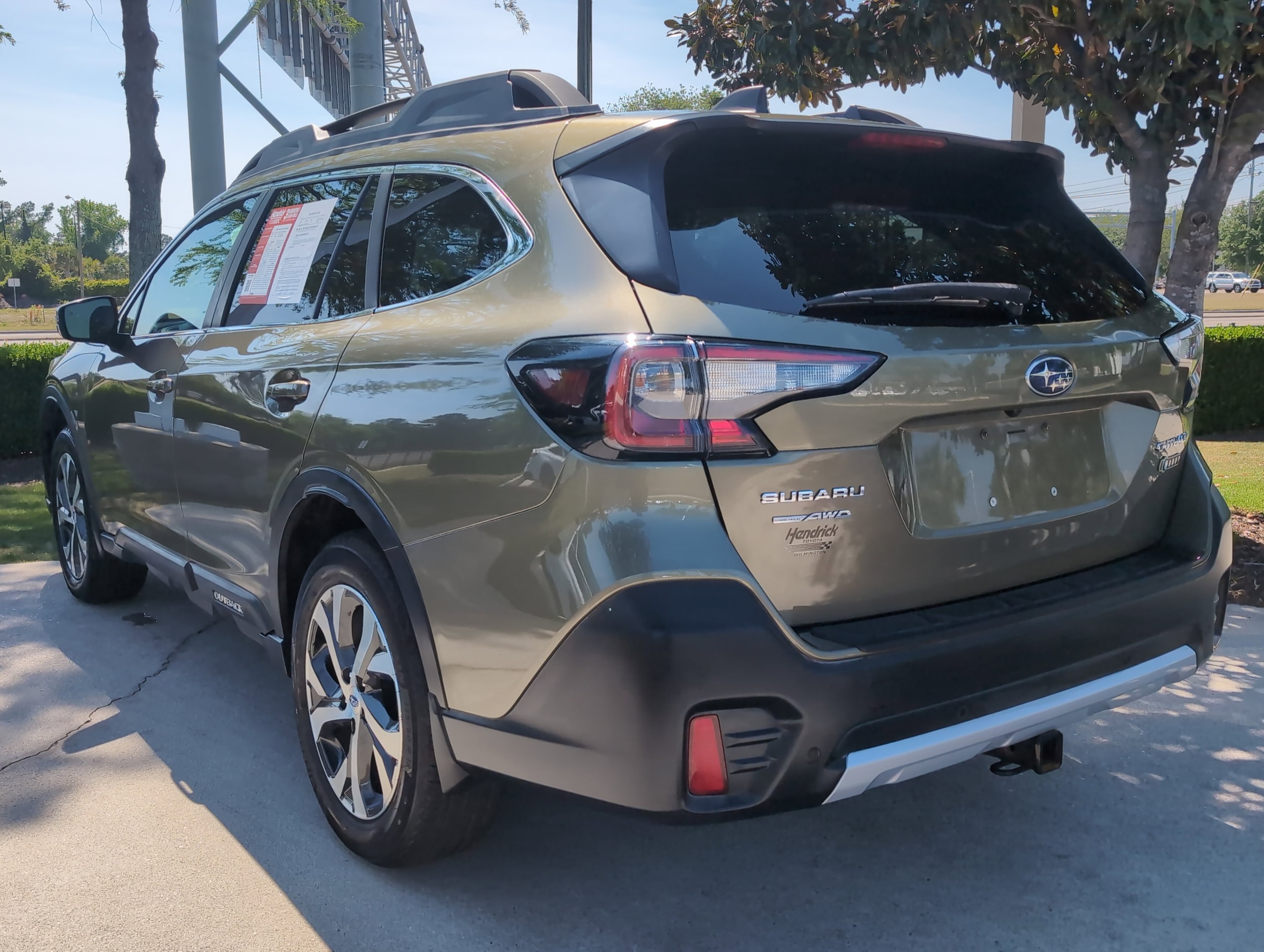 2020 Subaru Outback Limited photo 3