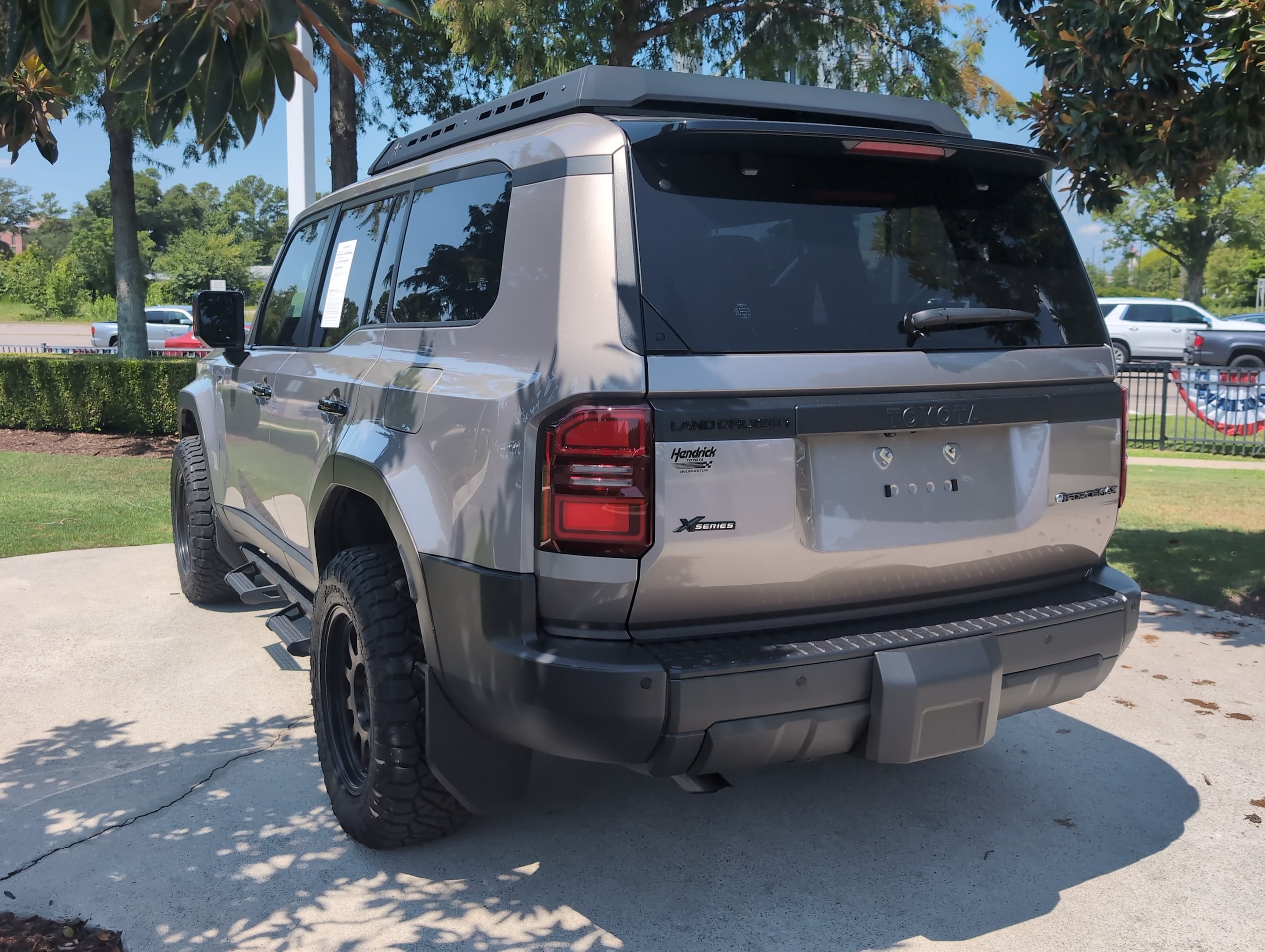 2025 Toyota Land Cruiser 8
