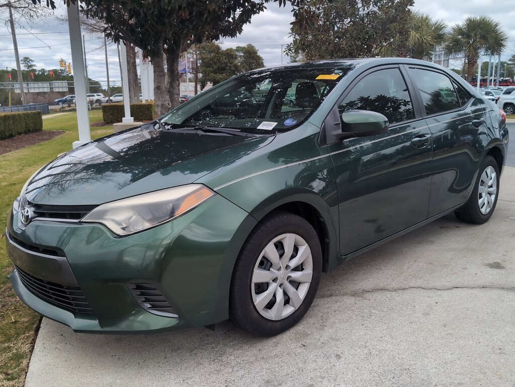 Used 2015 Toyota Corolla LE Sedan