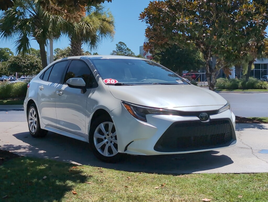 Used 2020 Toyota Corolla LE Sedan