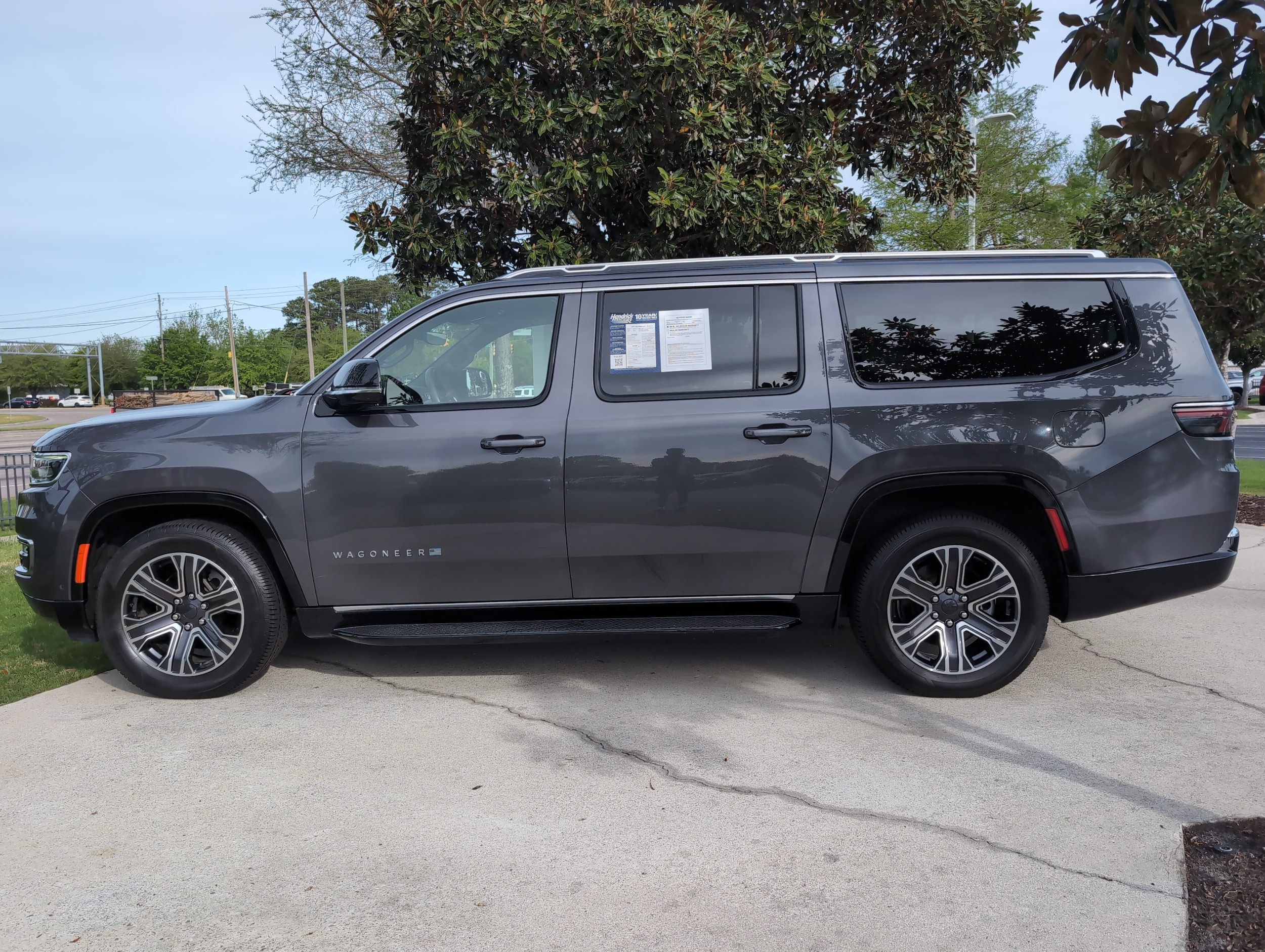 2024 Jeep Wagoneer L Series II photo 5