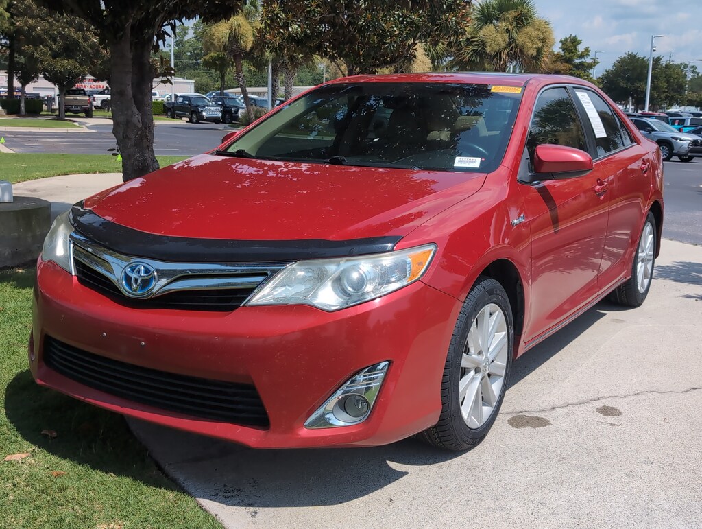 Used 2012 Toyota Camry Hybrid XLE Sedan