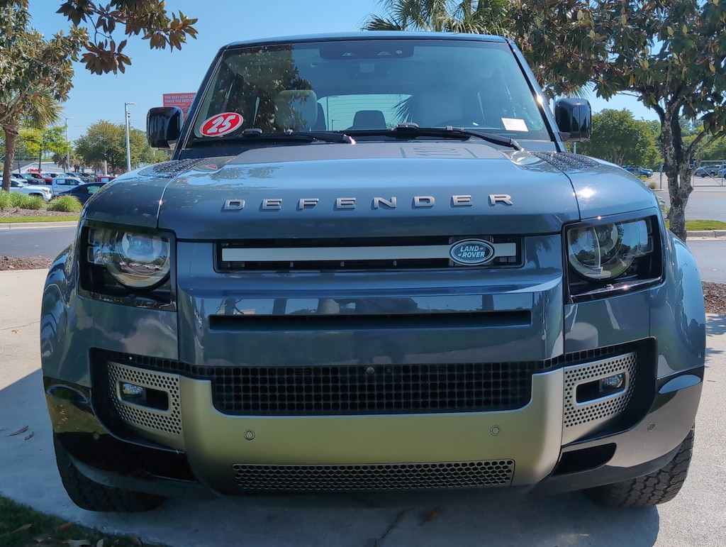 Used 2025 Land Rover Defender X-Dynamic SE SUV