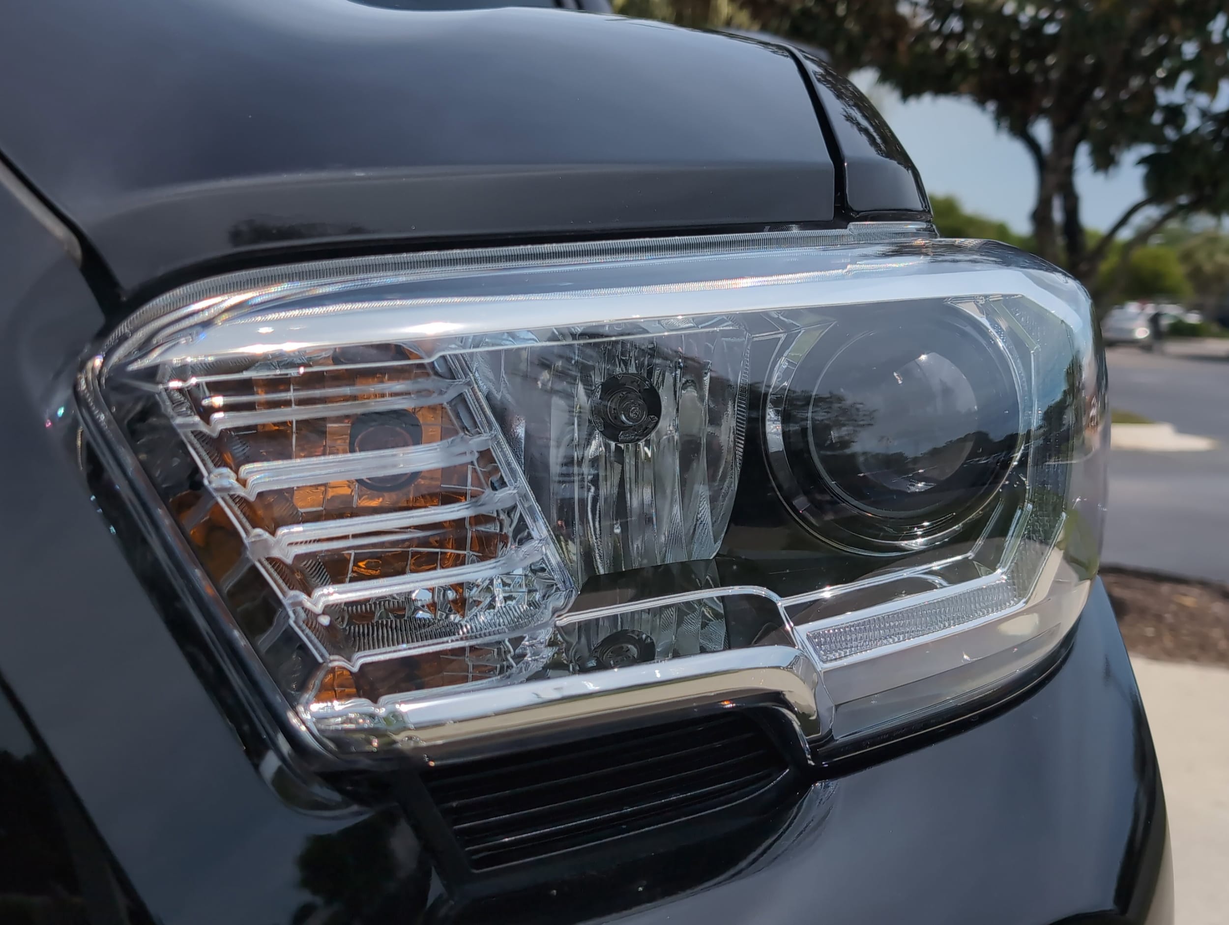 2023 Toyota Tacoma 4WD TRD Sport photo 5