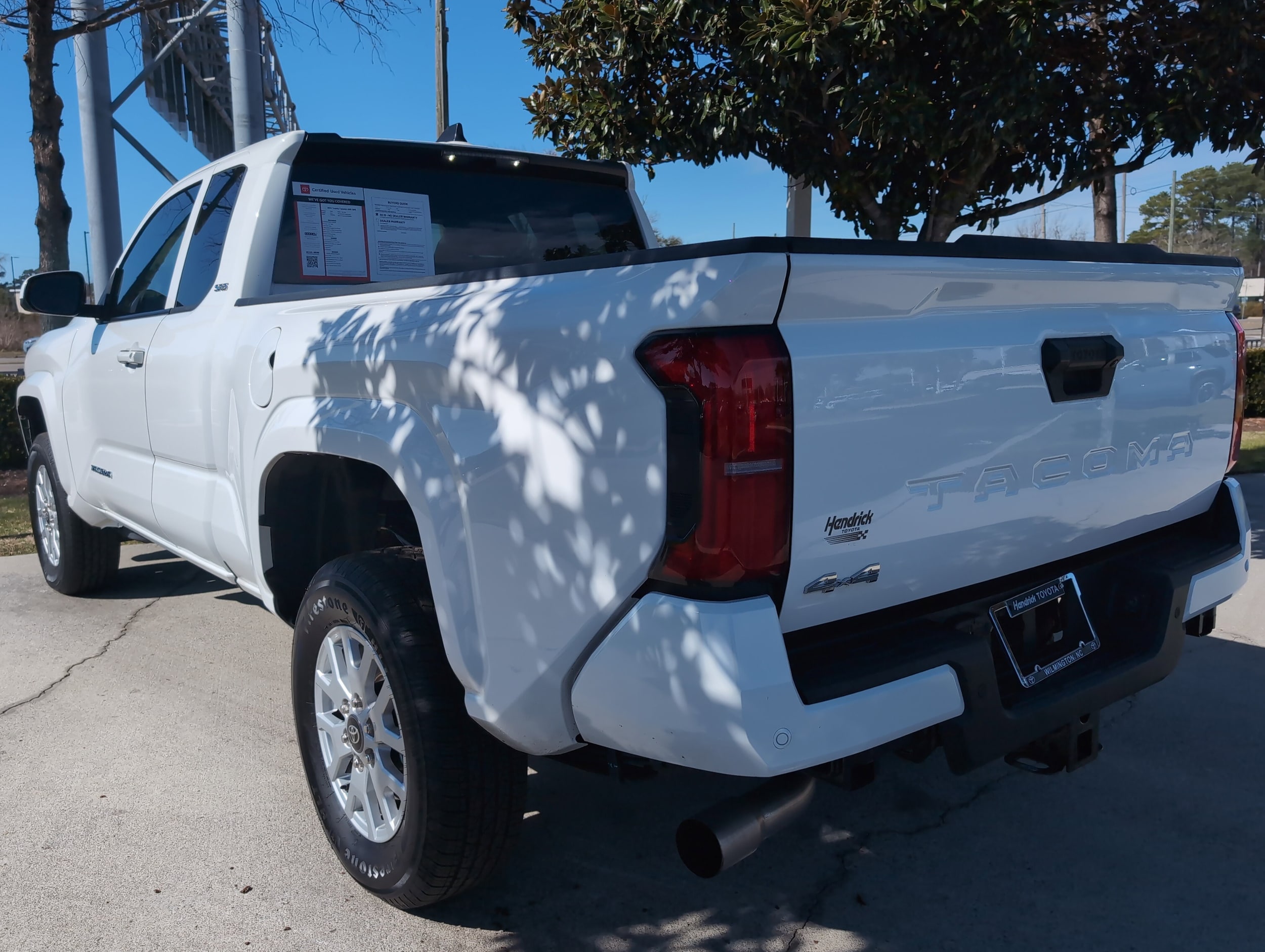 2024 Toyota Tacoma 4WD SR5 photo 3