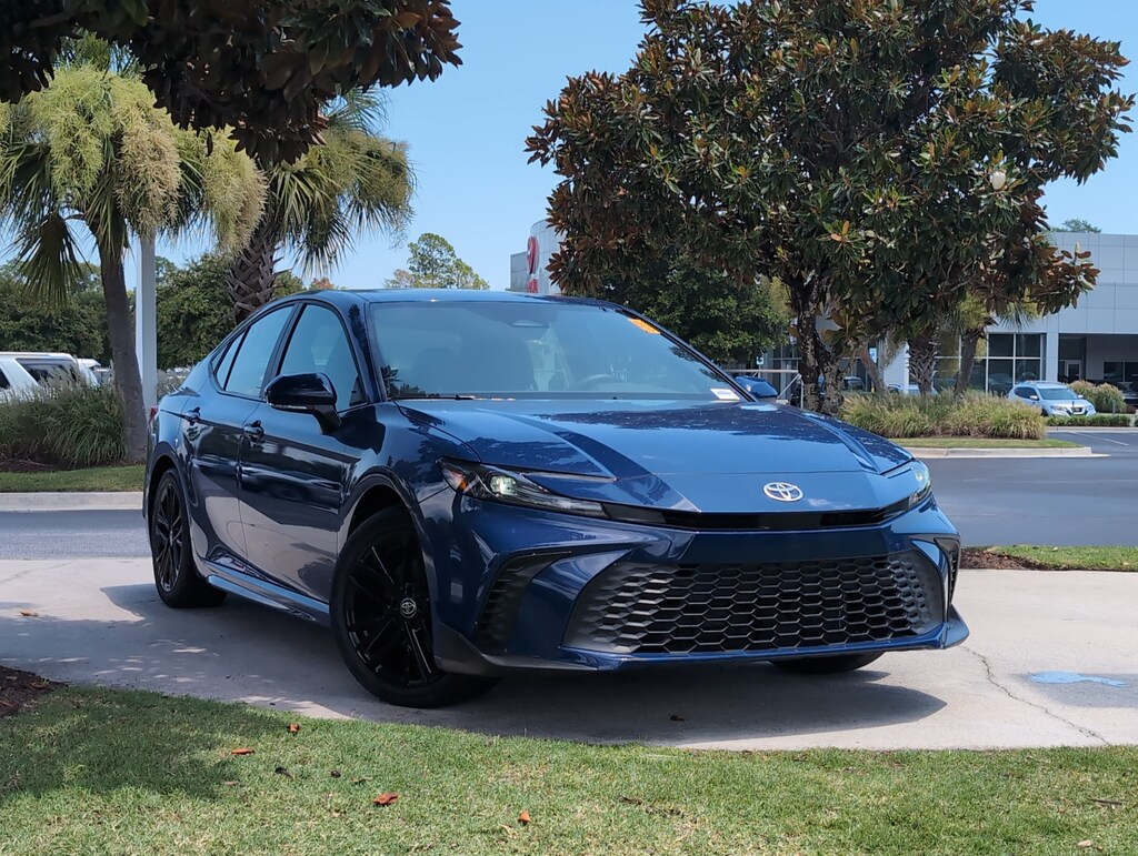 Certified 2025 Toyota Camry SE Sedan