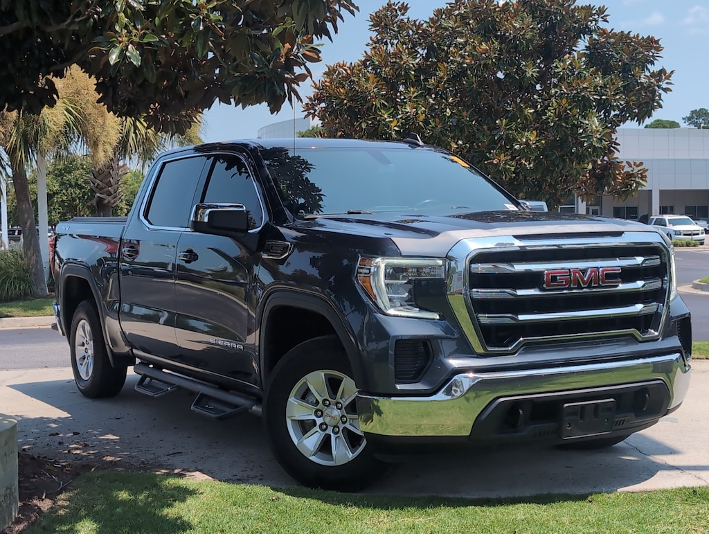Used 2021 GMC Sierra 1500 SLE Pickup