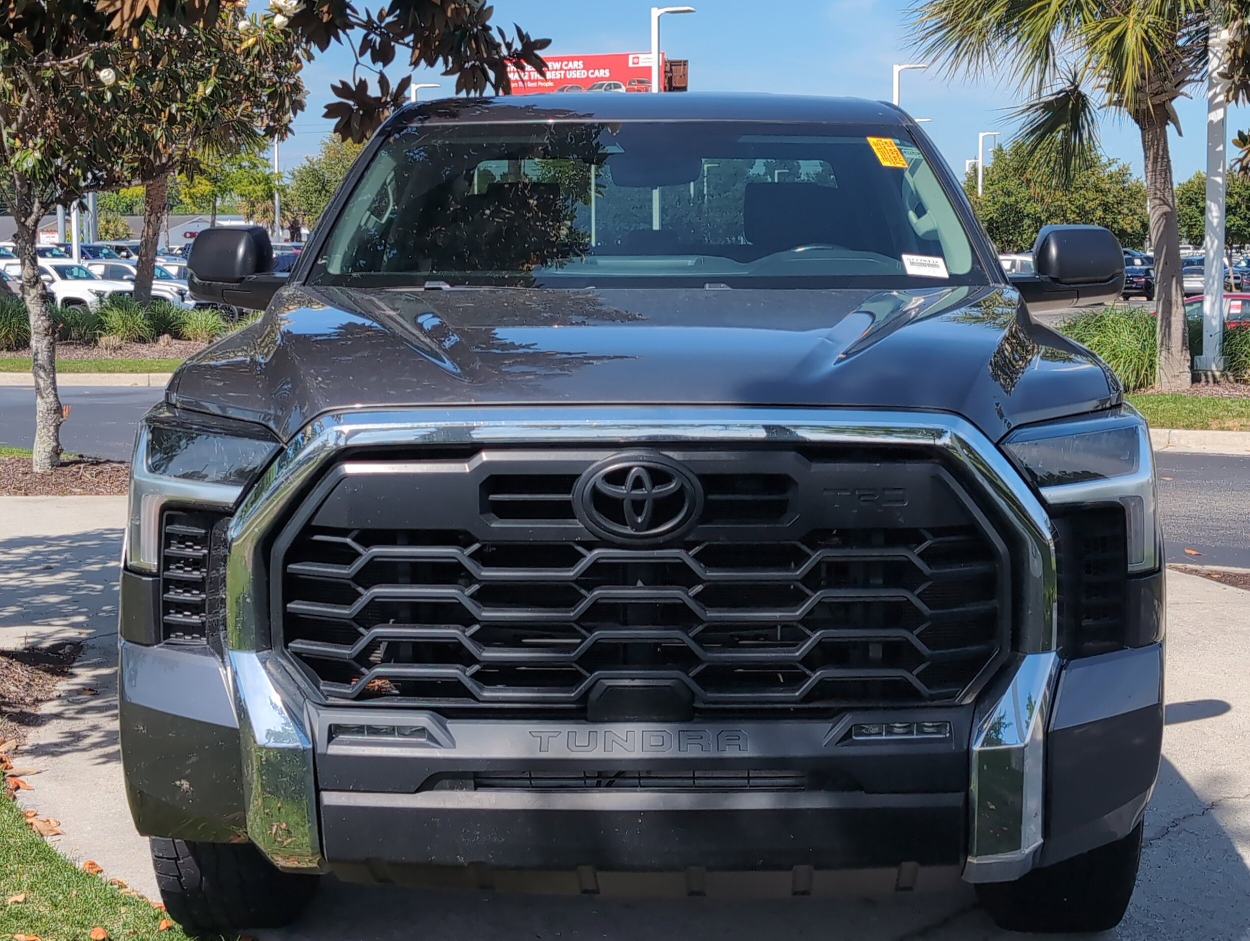 2023 Toyota Tundra 4WD SR5 photo 3
