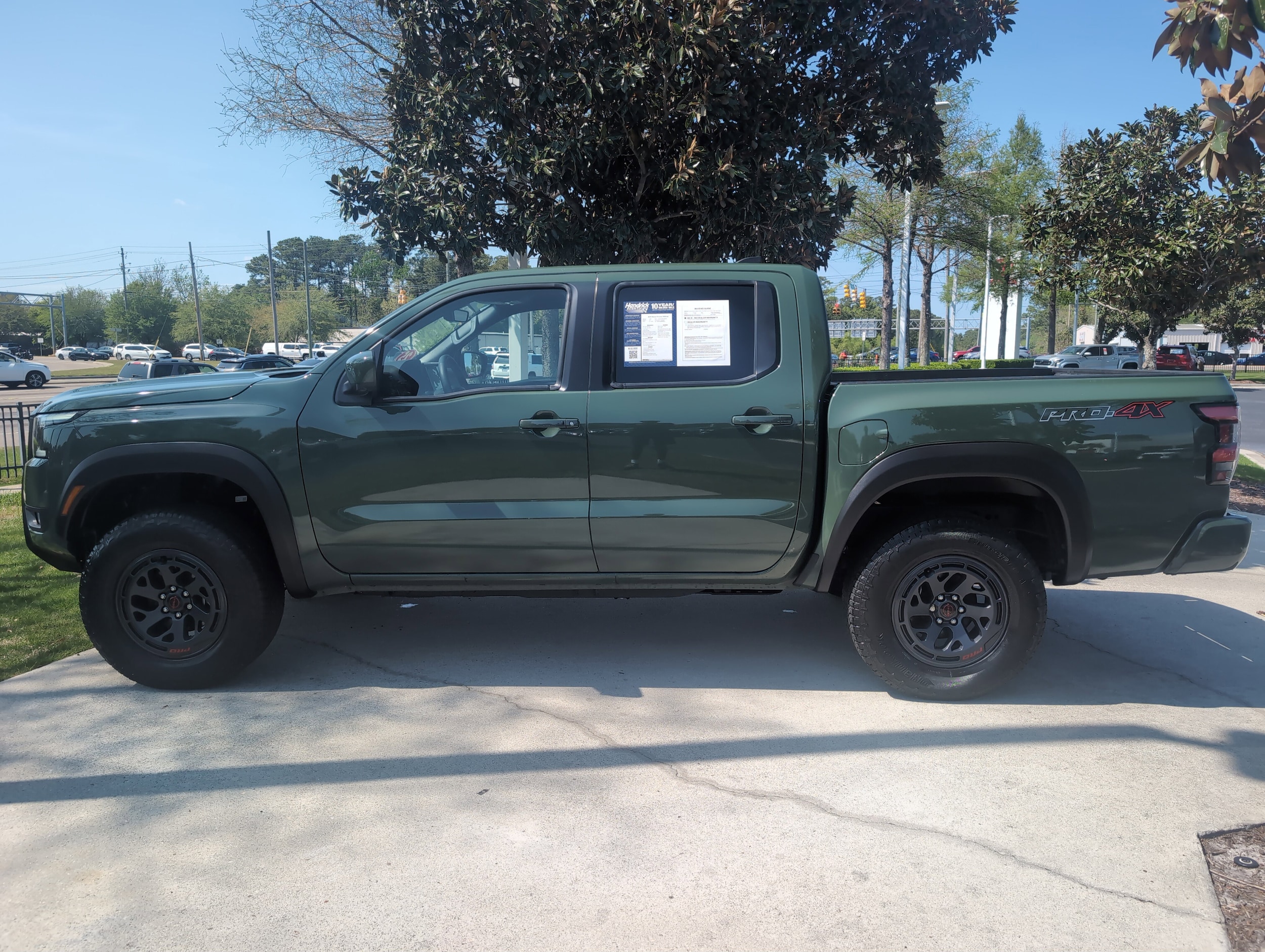 2025 Nissan Frontier PRO-4X photo 6