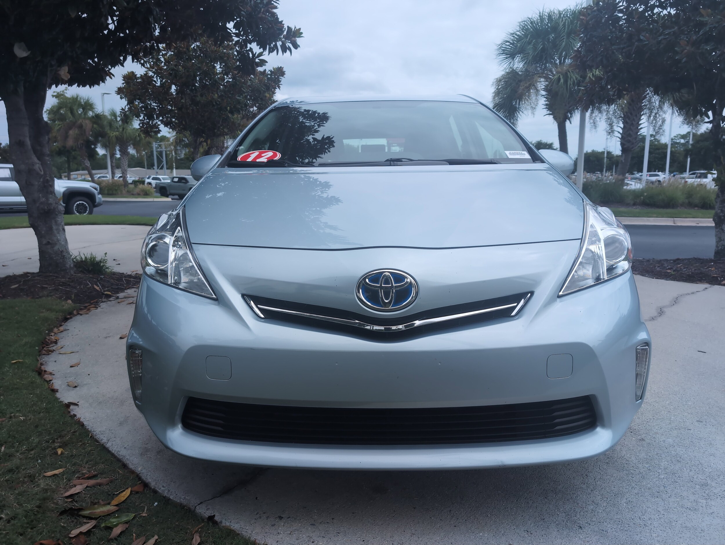 2012 Toyota Prius V Two photo 3