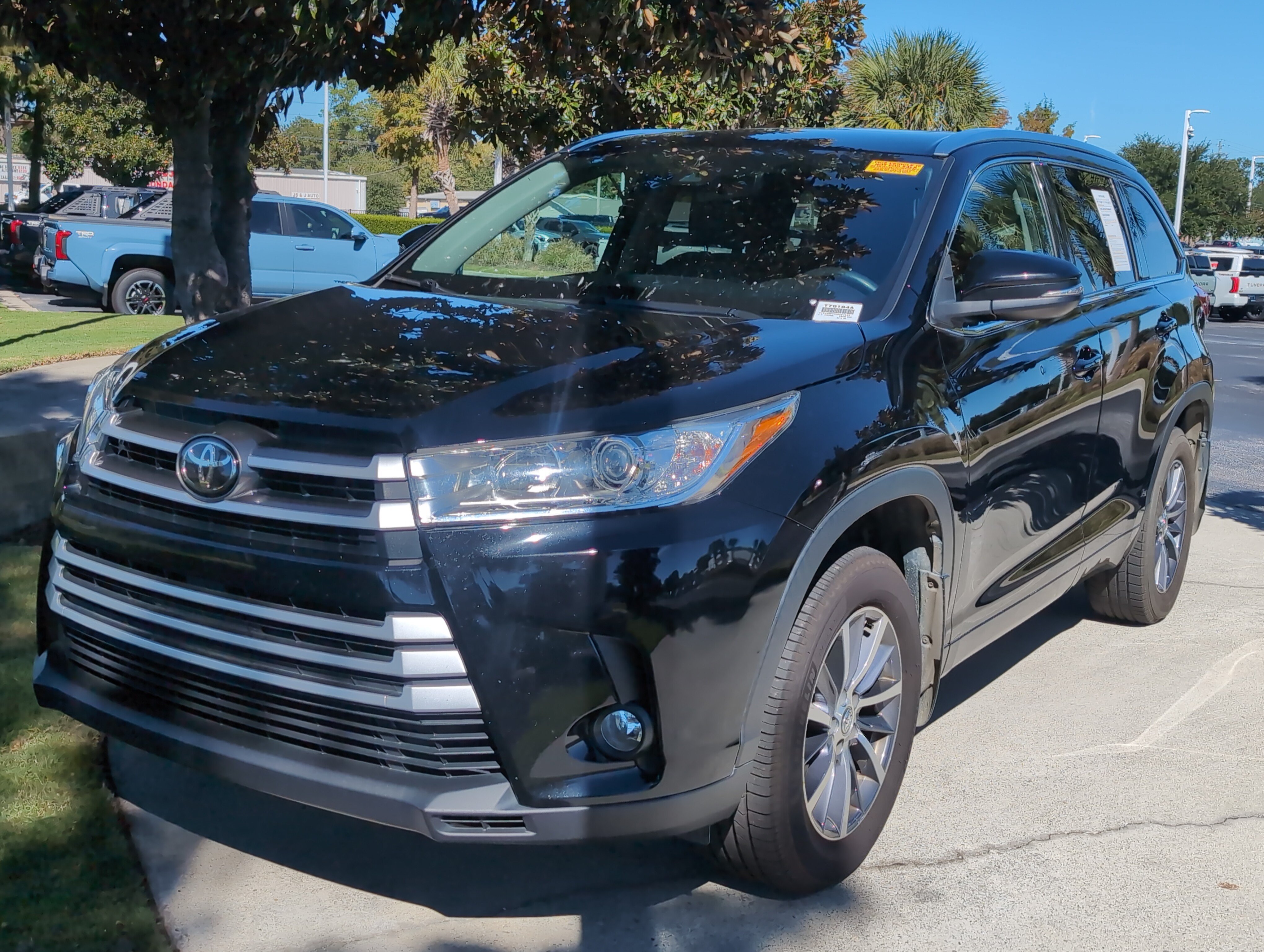Used 2017 Toyota Highlander XLE SUV