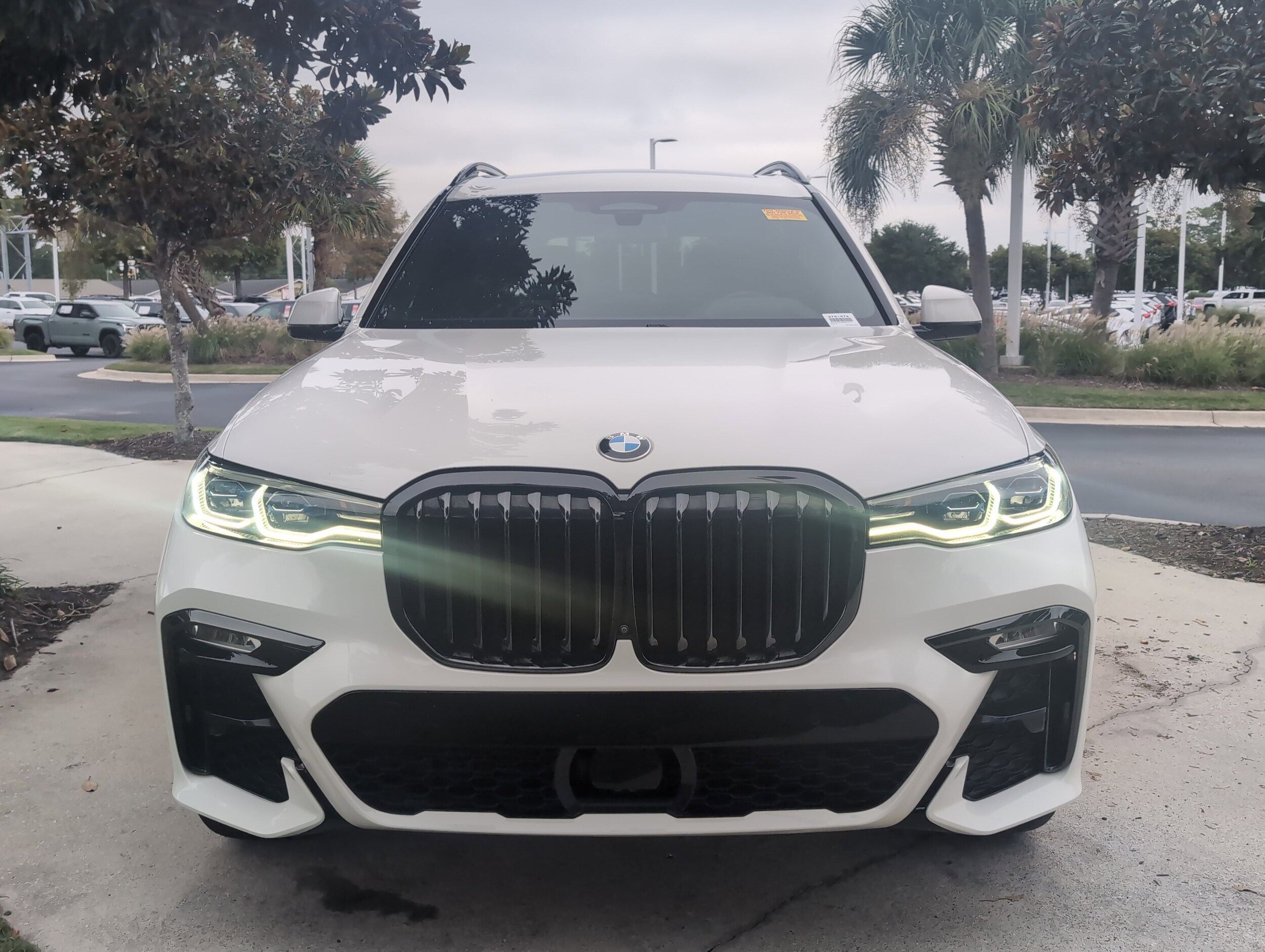 2021 Bmw X7 M50i photo 2