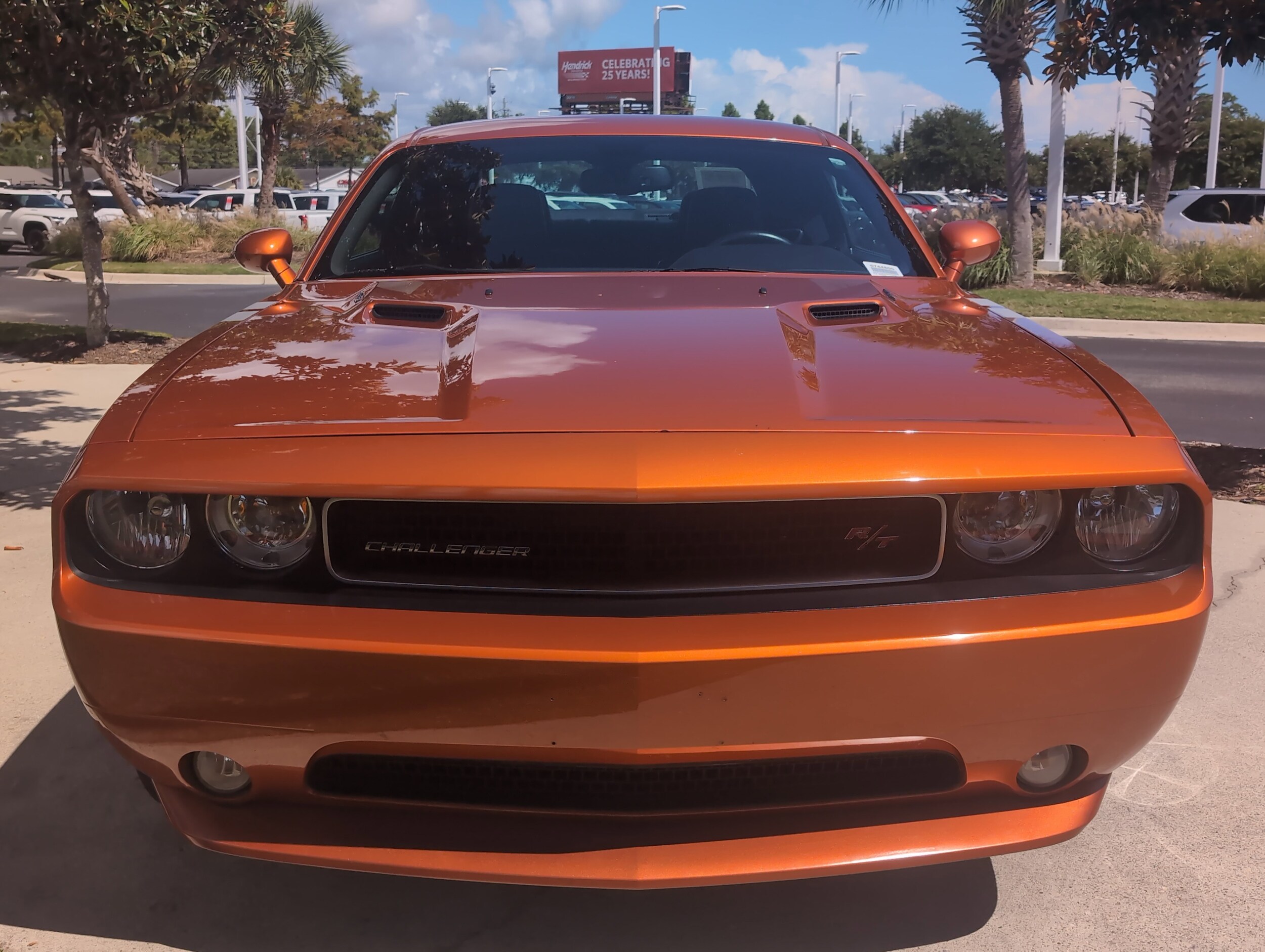 2011 Dodge Challenger R/T photo 2