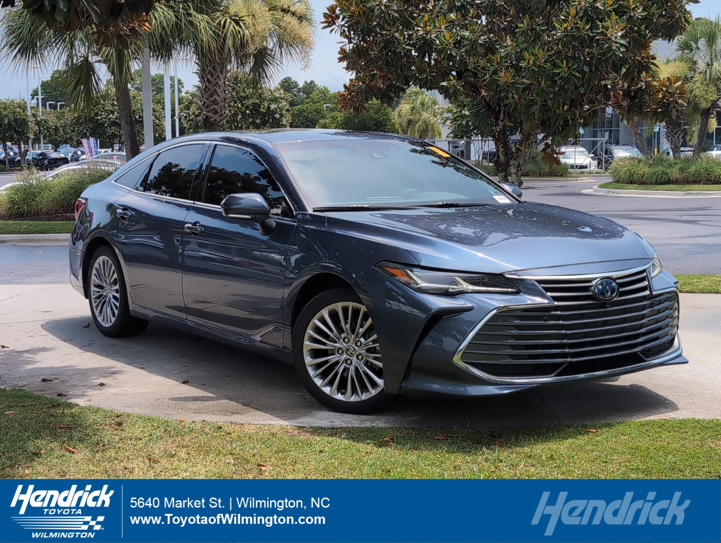 Toyota Avalon Hybrid Limited