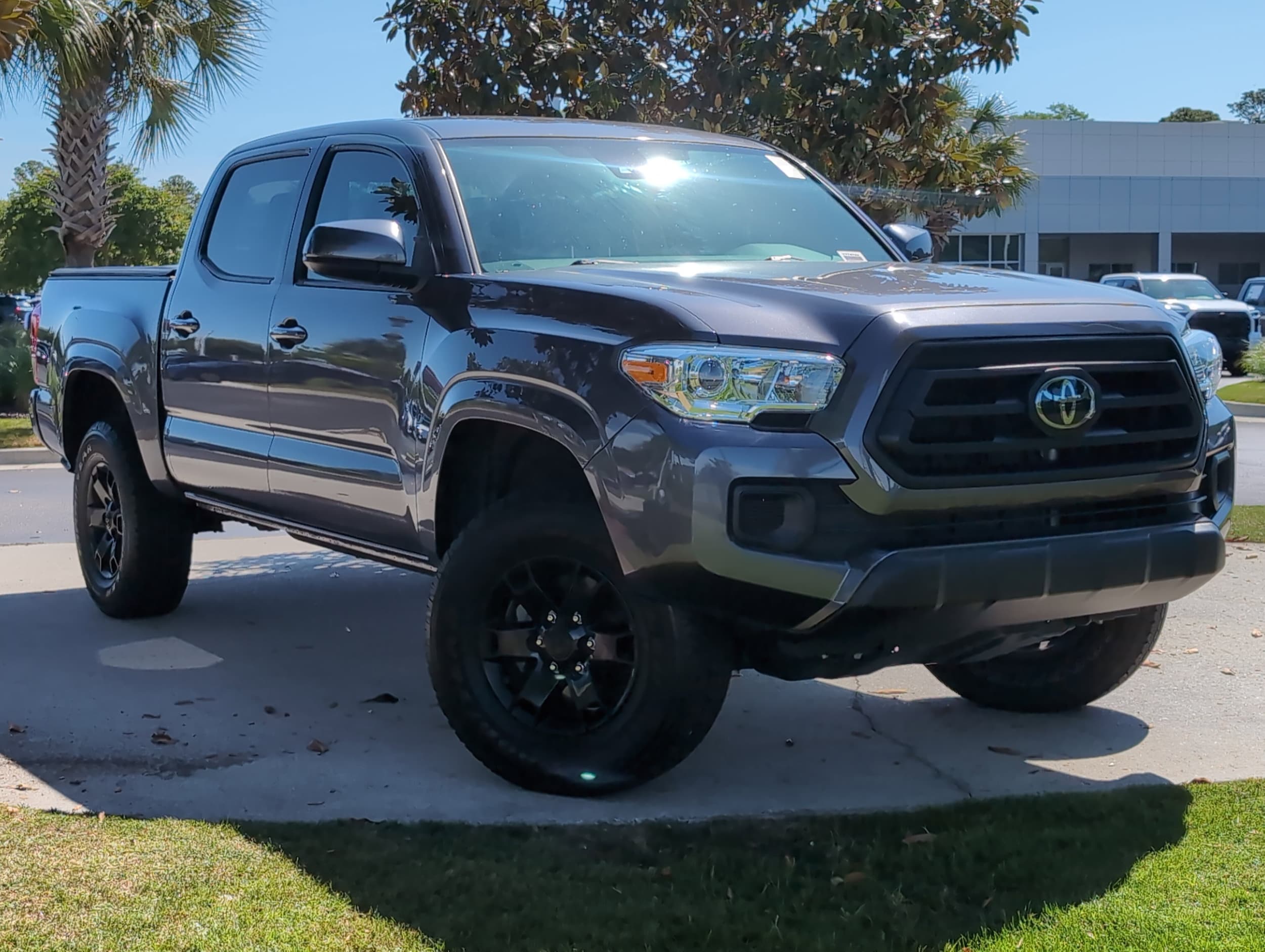 2022 Toyota Tacoma 2WD SR photo 2