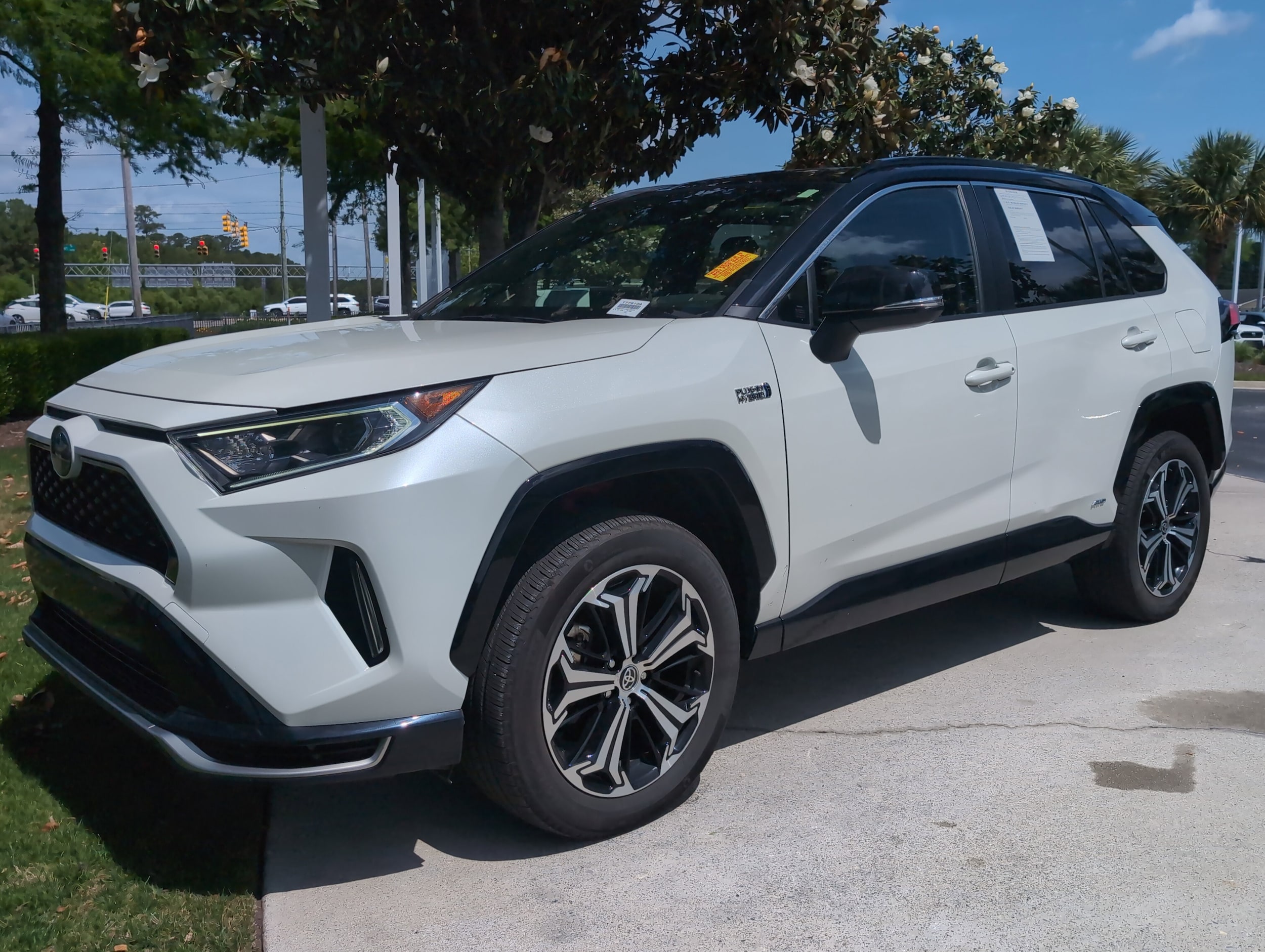 2021 Toyota RAV4 Prime XSE photo 5