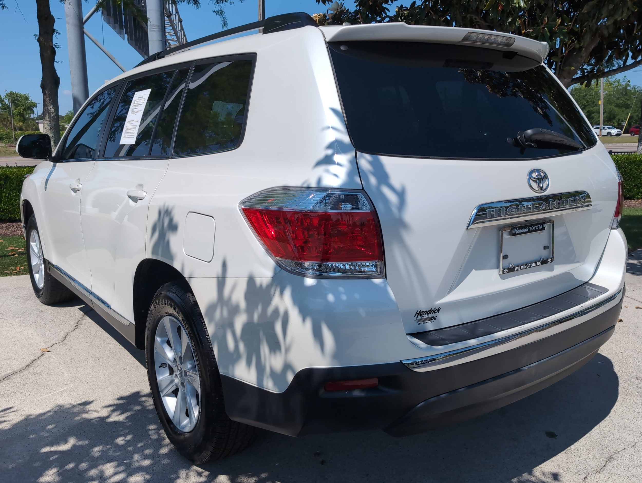 2013 Toyota Highlander SE photo 3