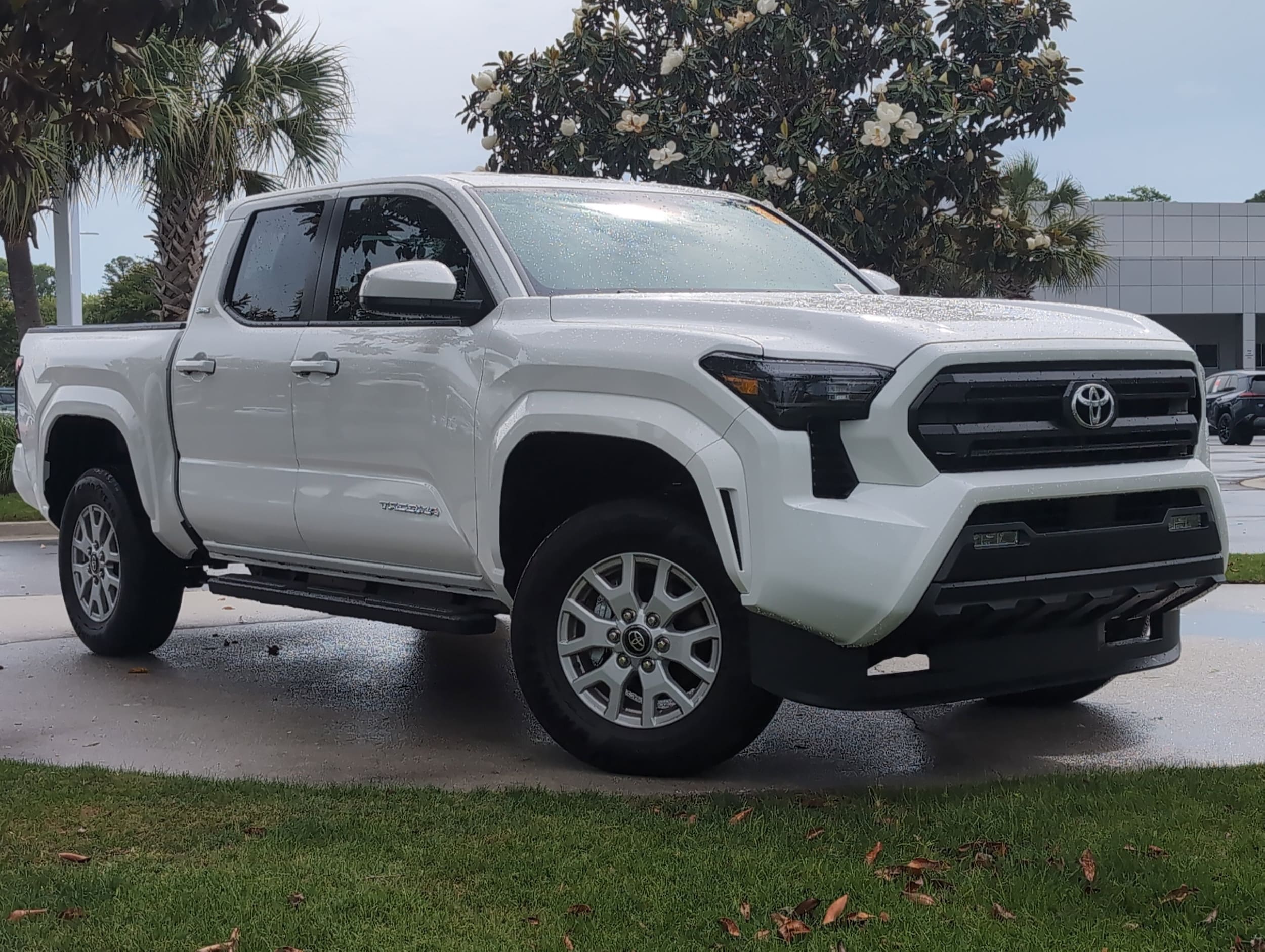 2026 Toyota Tacoma 2WD SR5 photo 2