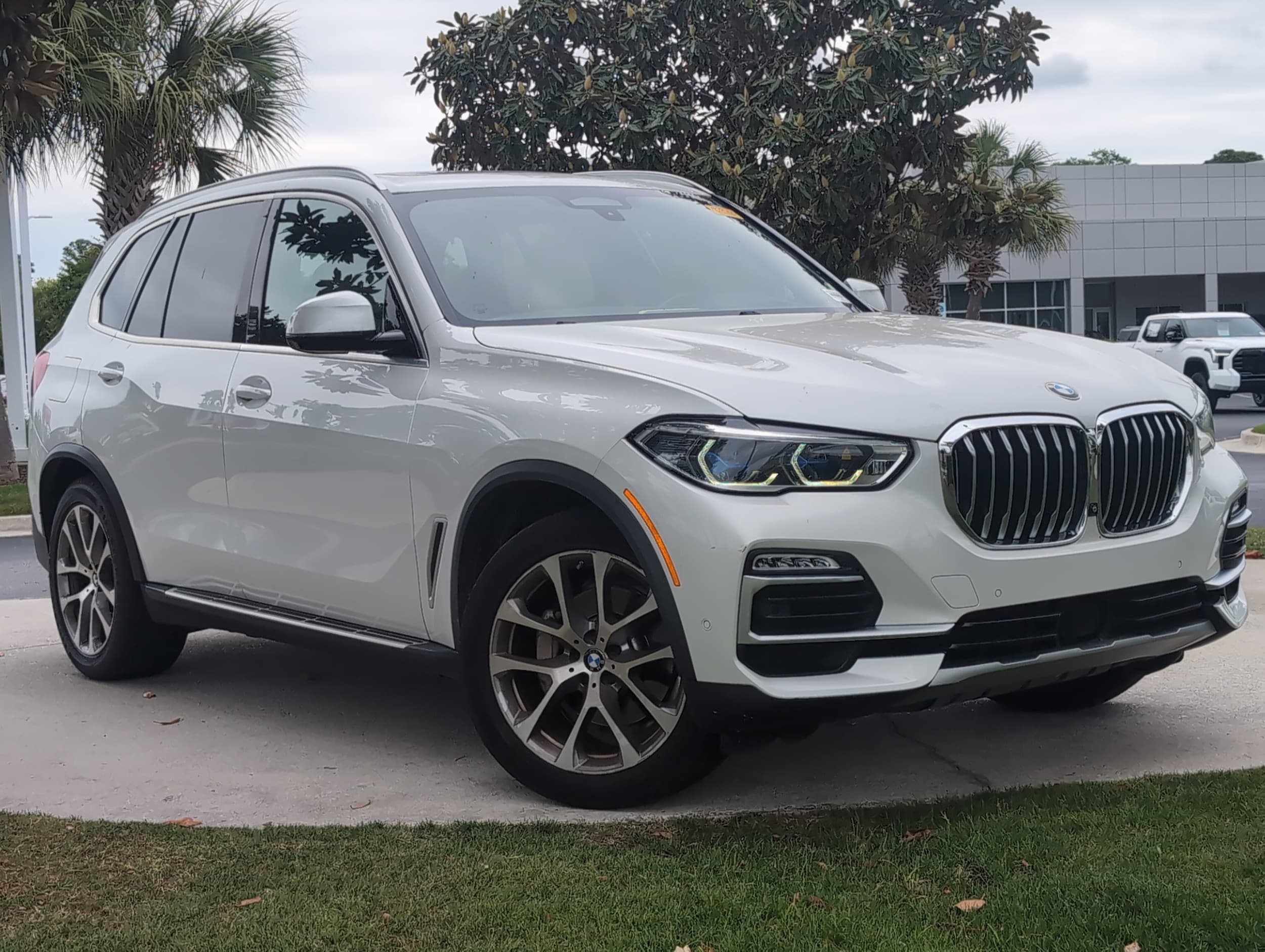 2019 BMW X5 xDrive40i photo 2
