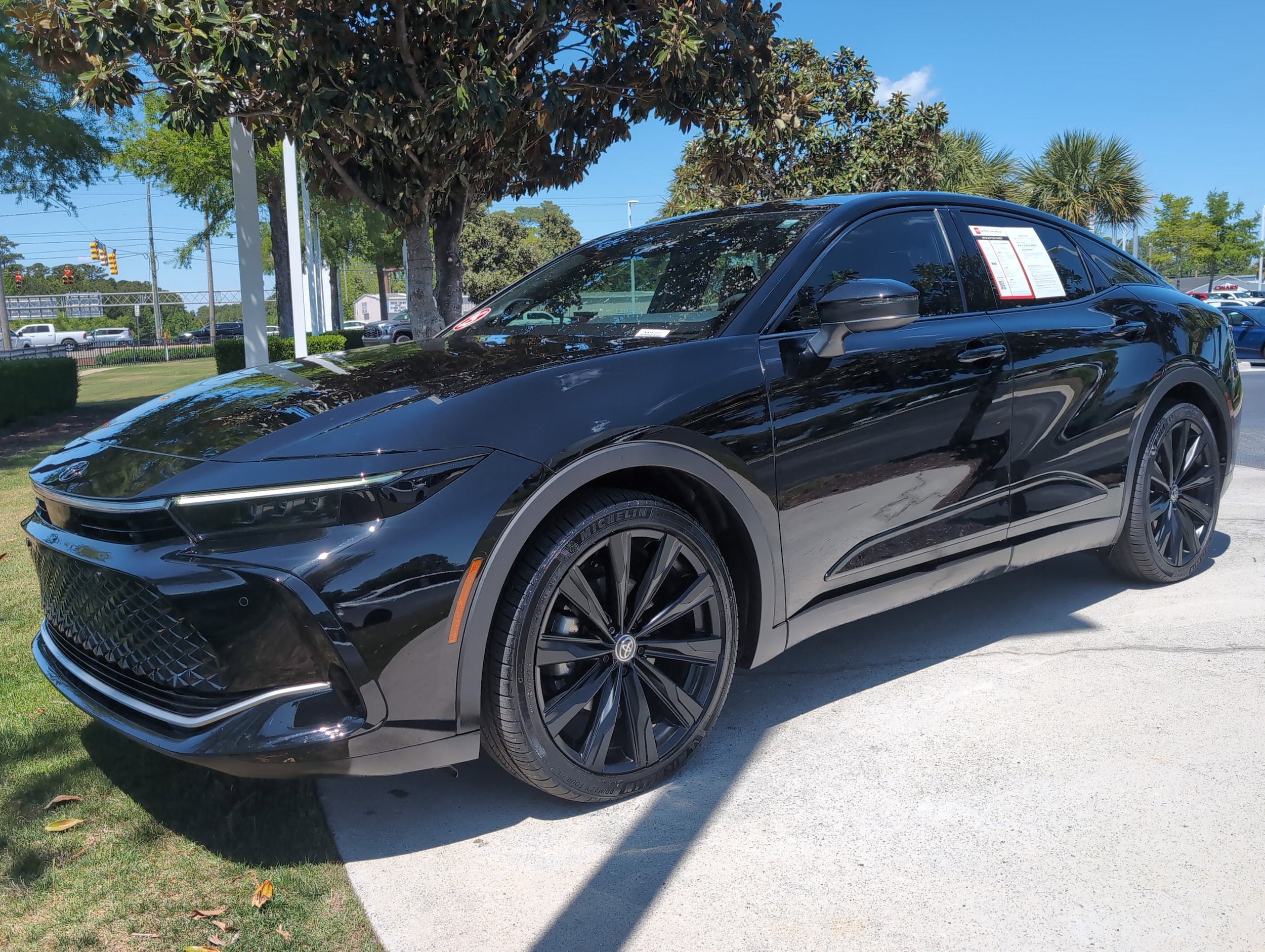 2025 Toyota Crown Nightshade photo 4