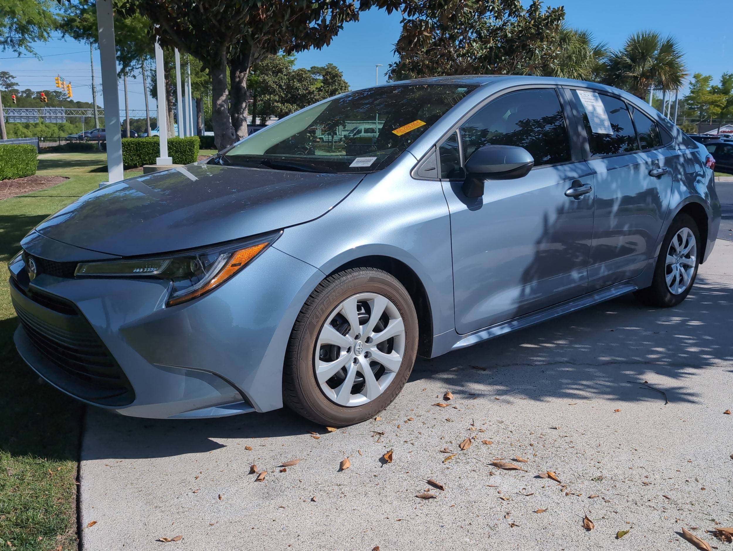 2023 Toyota Corolla LE photo 5