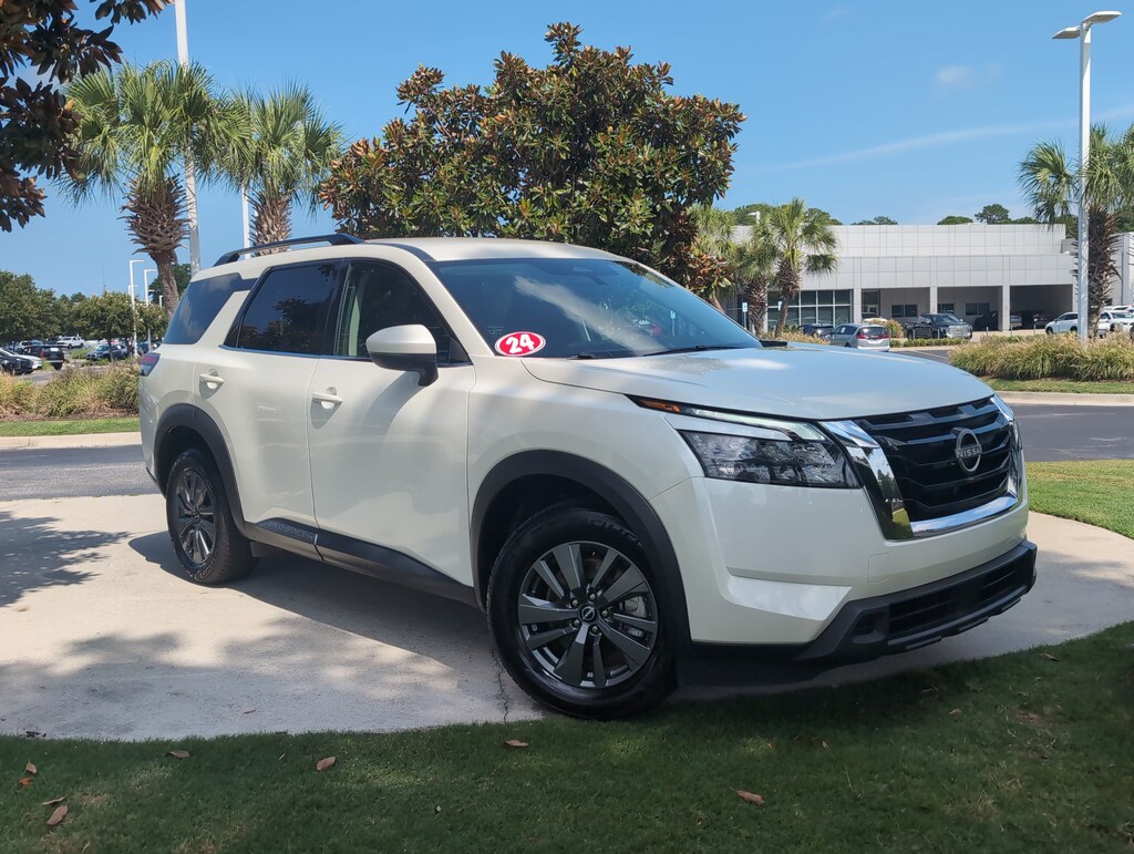 Used 2024 Nissan Pathfinder SV SUV