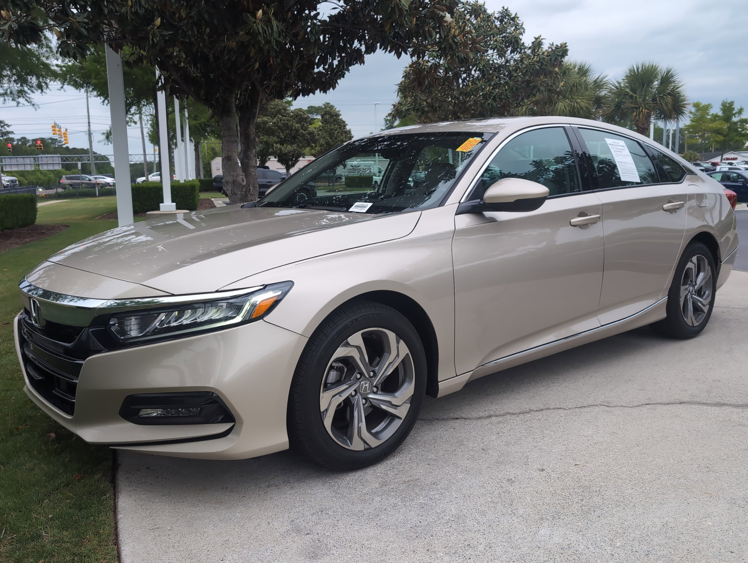 2018 Honda Accord EX-L 1.5T photo 4