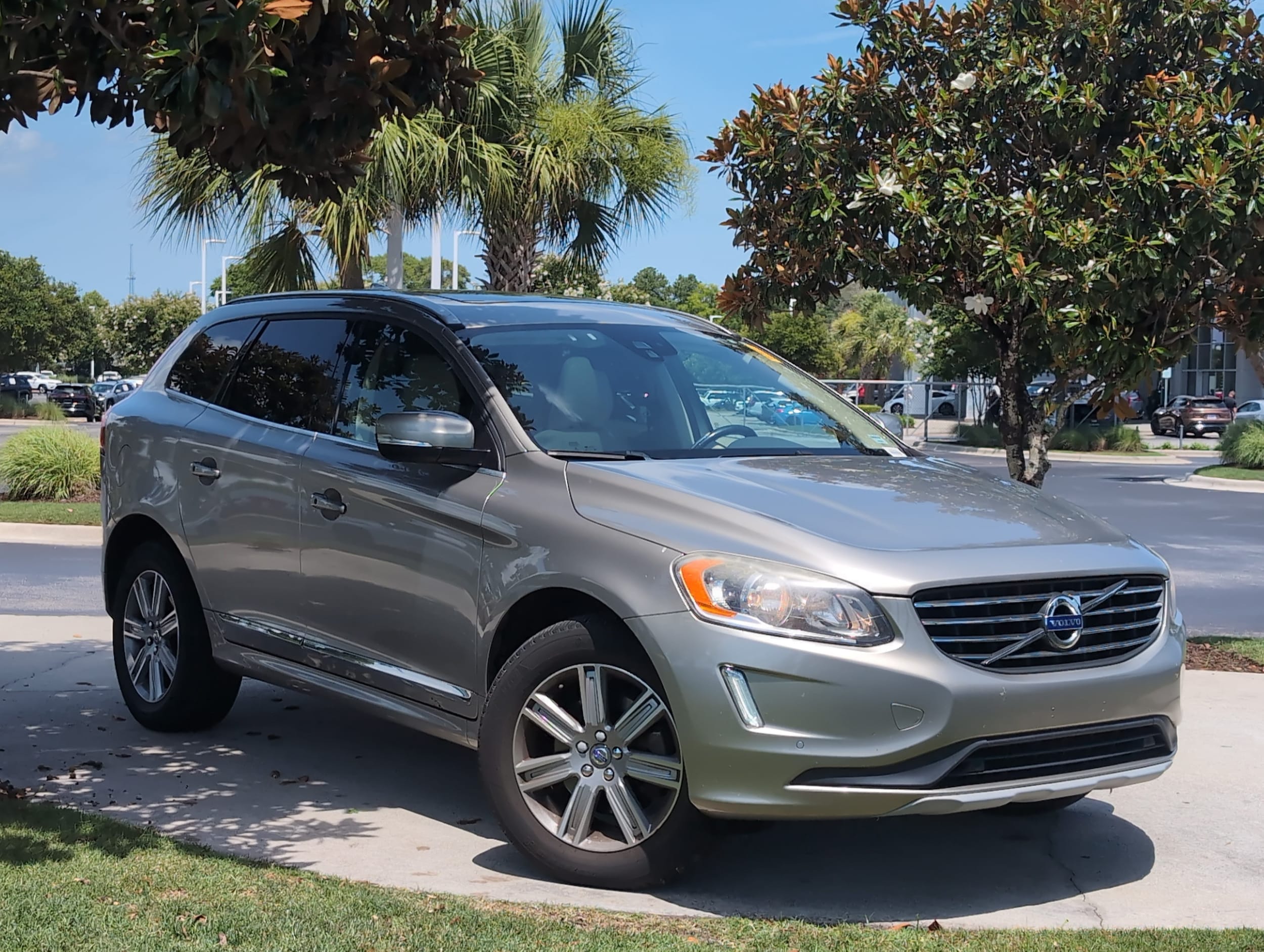 Volvo XC60 T6