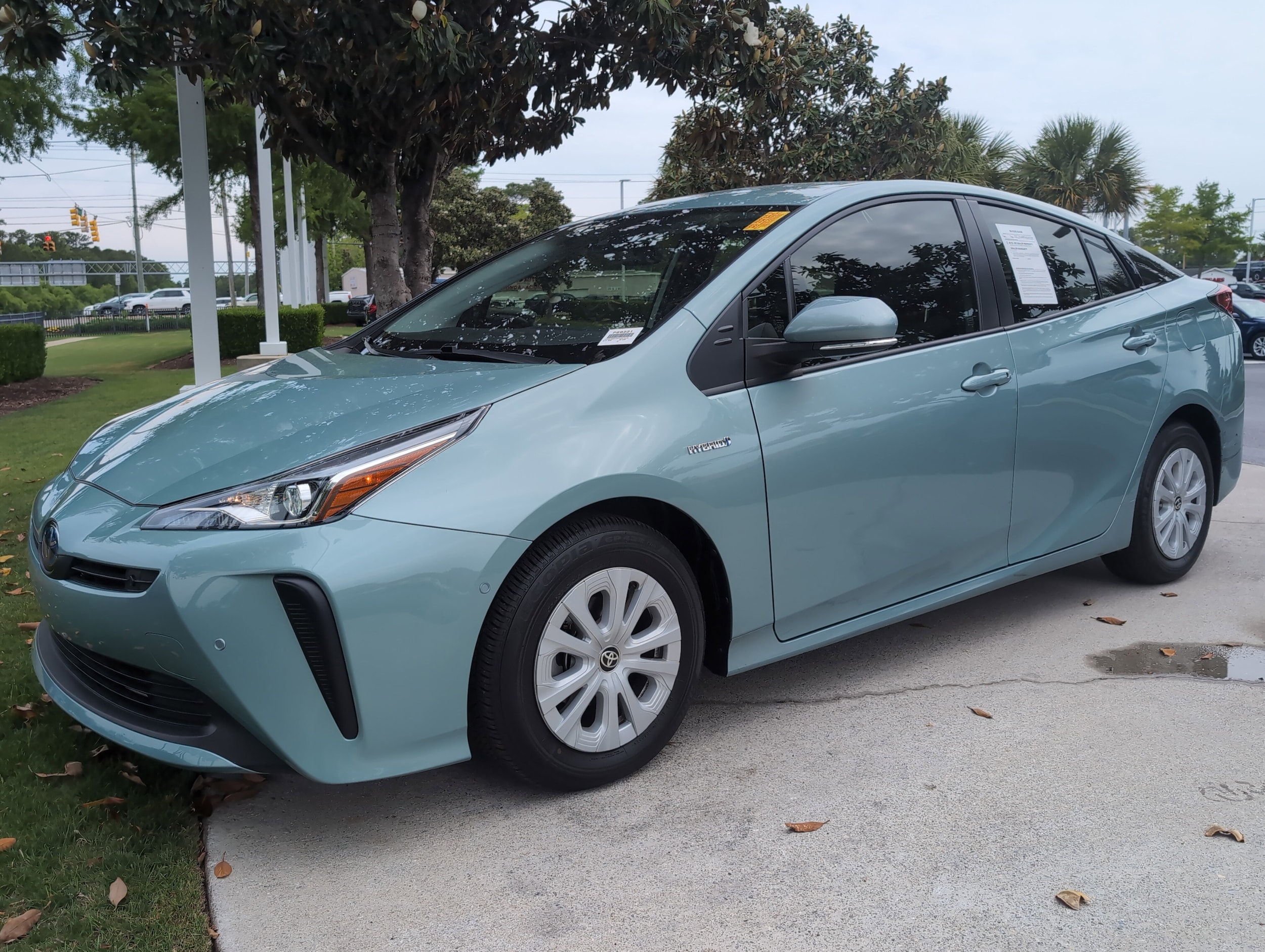 2022 Toyota Prius LE photo 5