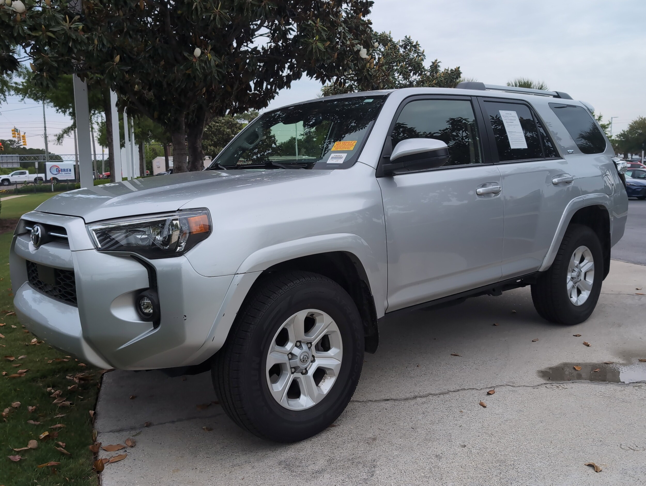 2024 Toyota 4Runner SR5 photo 4
