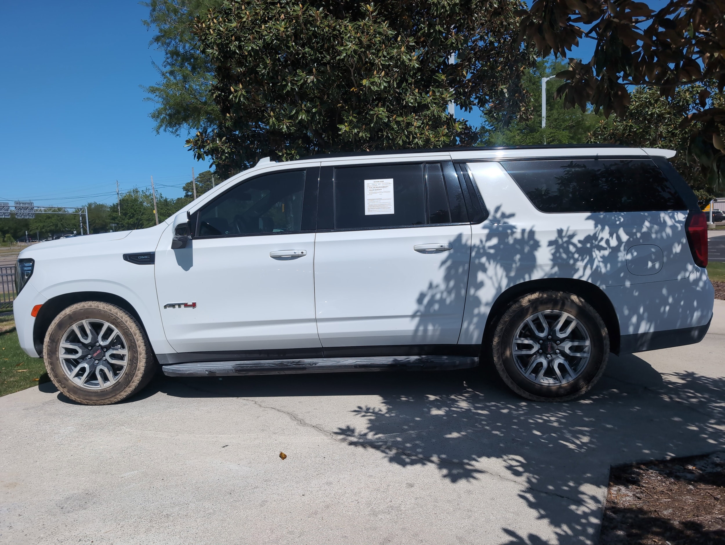 2023 GMC Yukon XL AT4 photo 6