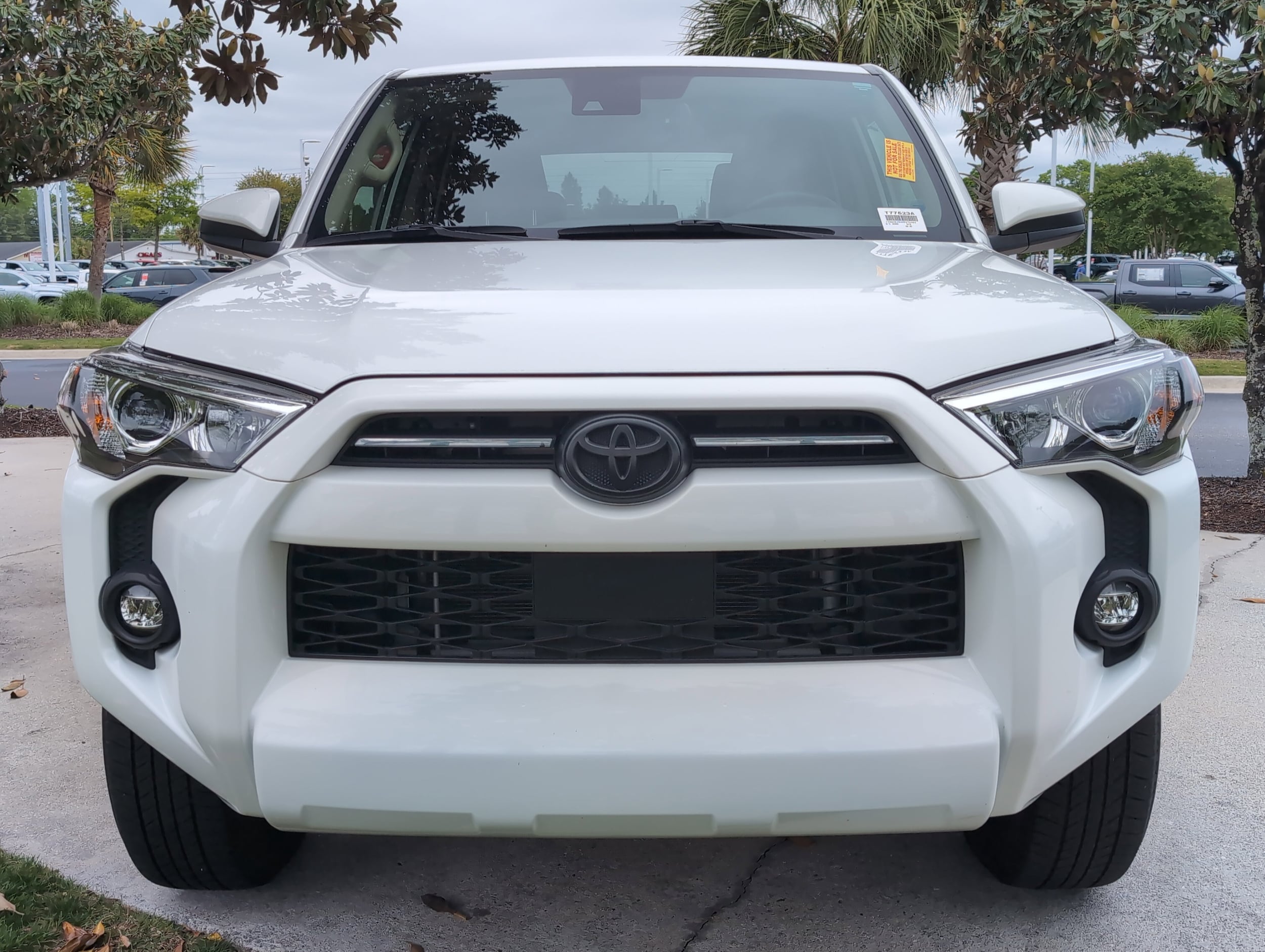 2022 Toyota 4Runner SR5 photo 3