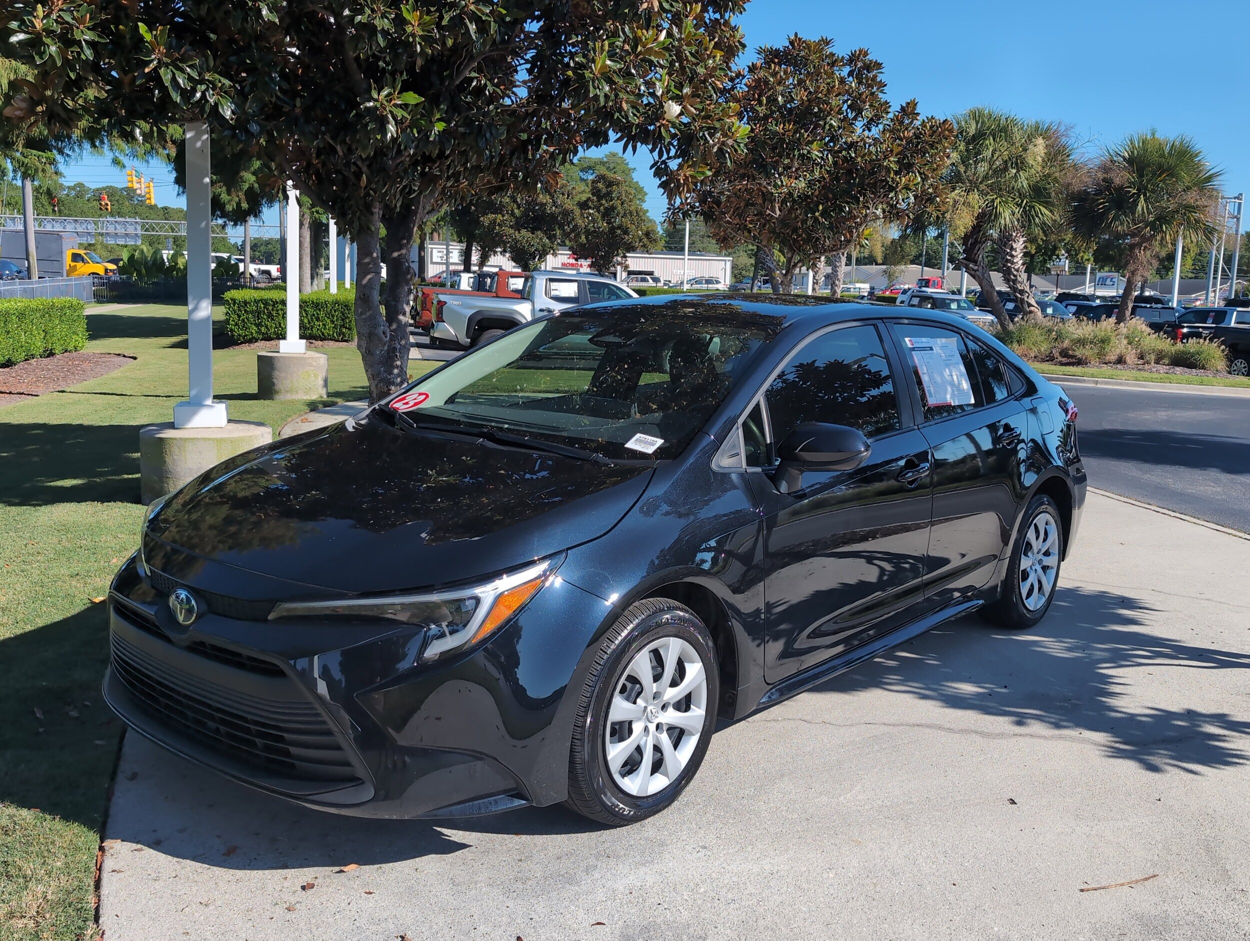 2023 Toyota Corolla Hybrid LE photo 3