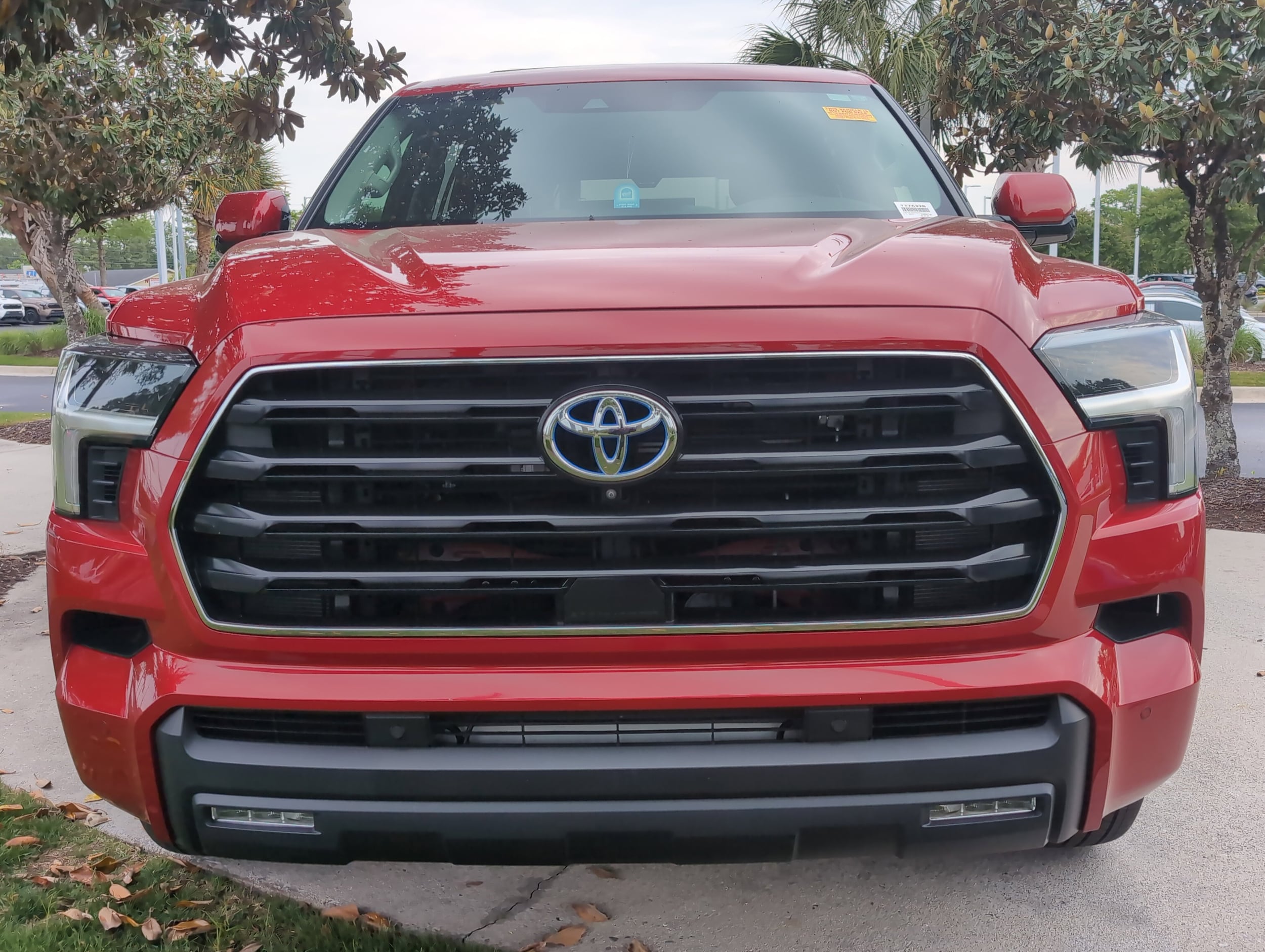 2023 Toyota Sequoia SR5 photo 3