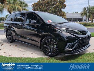 2022 Toyota Sienna XSE Minivan