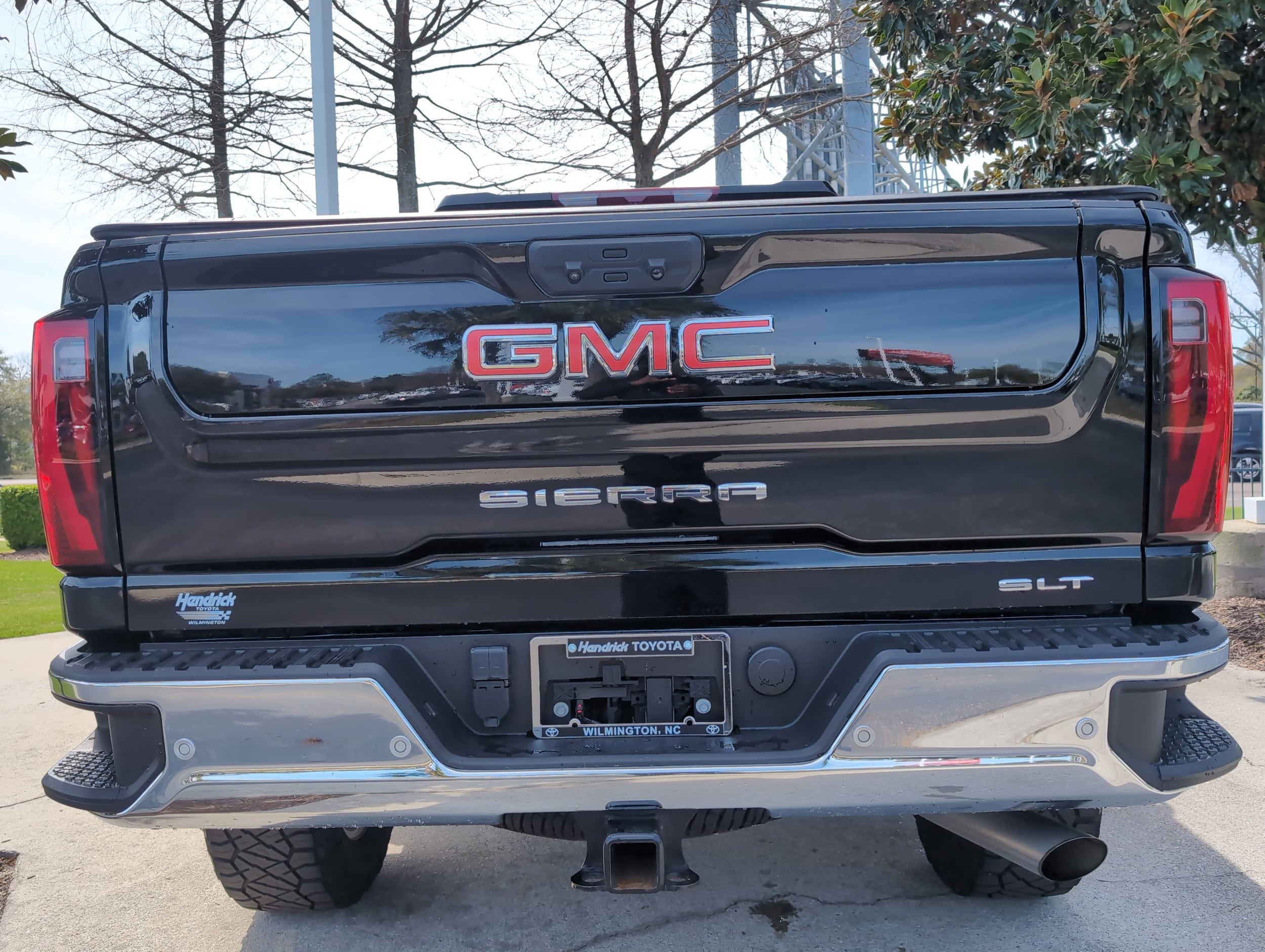 2024 GMC Sierra 2500HD SLT photo 3