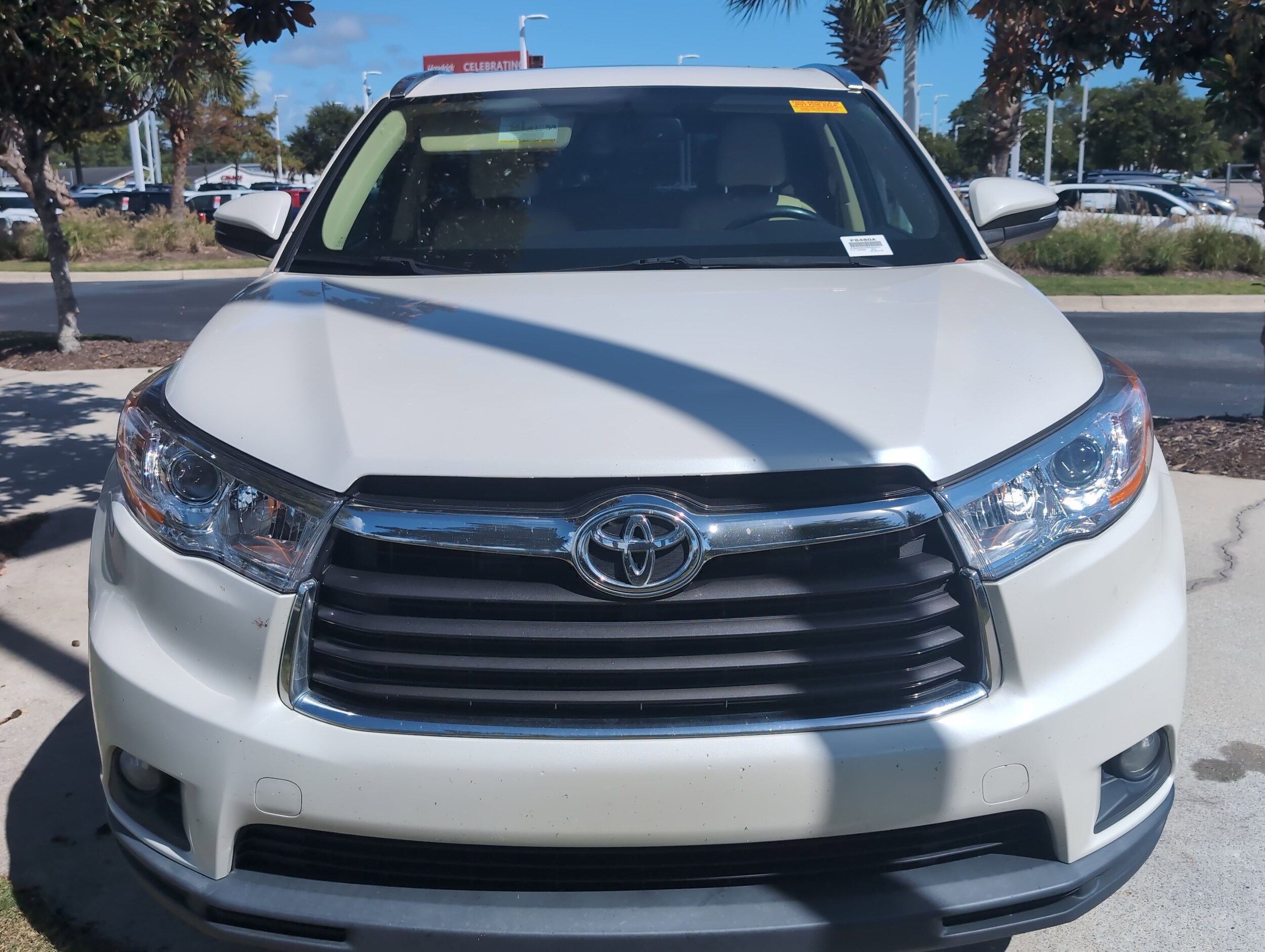 2015 Toyota Highlander Base Hybrid photo 2