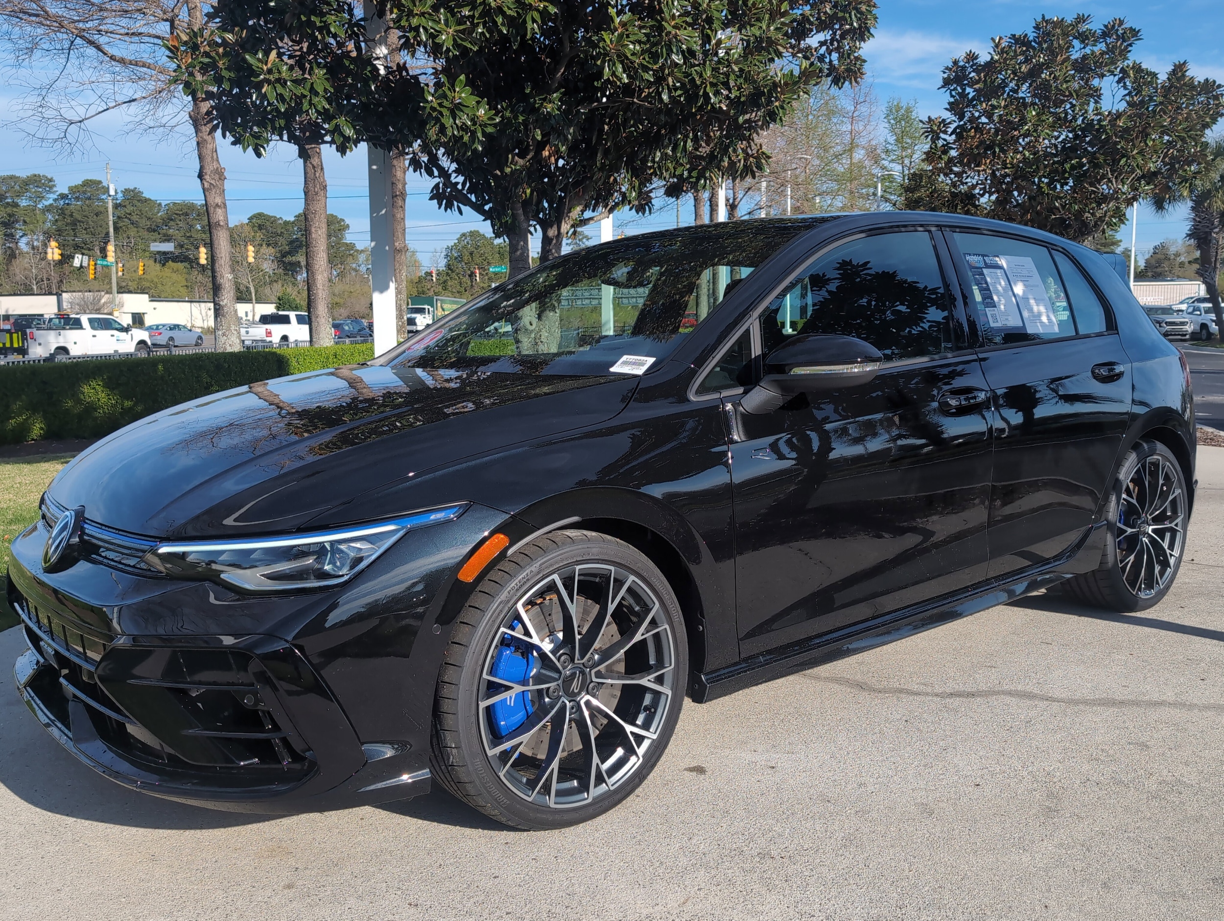 2026 Volkswagen Golf R photo 4