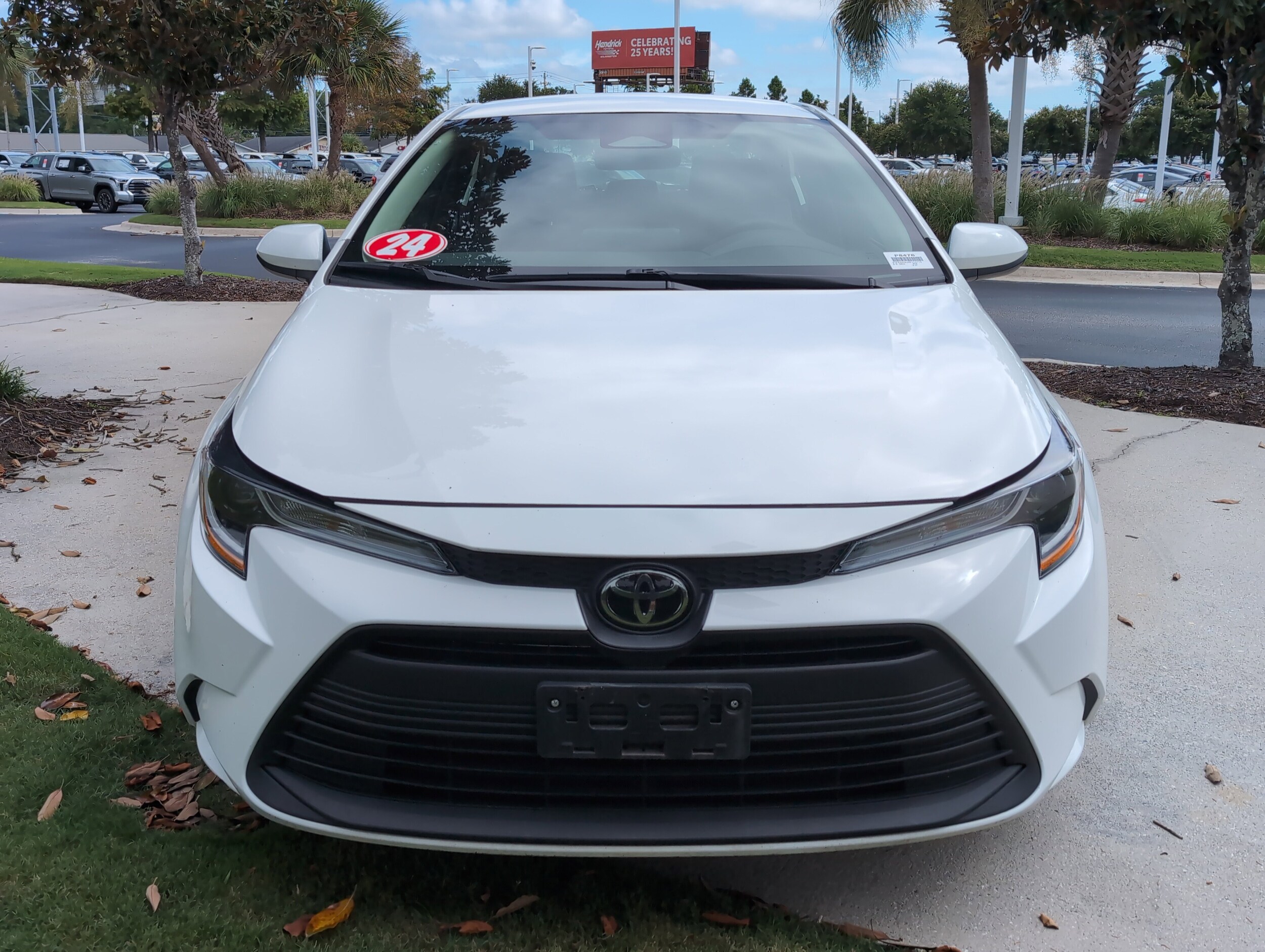 2024 Toyota Corolla LE photo 2