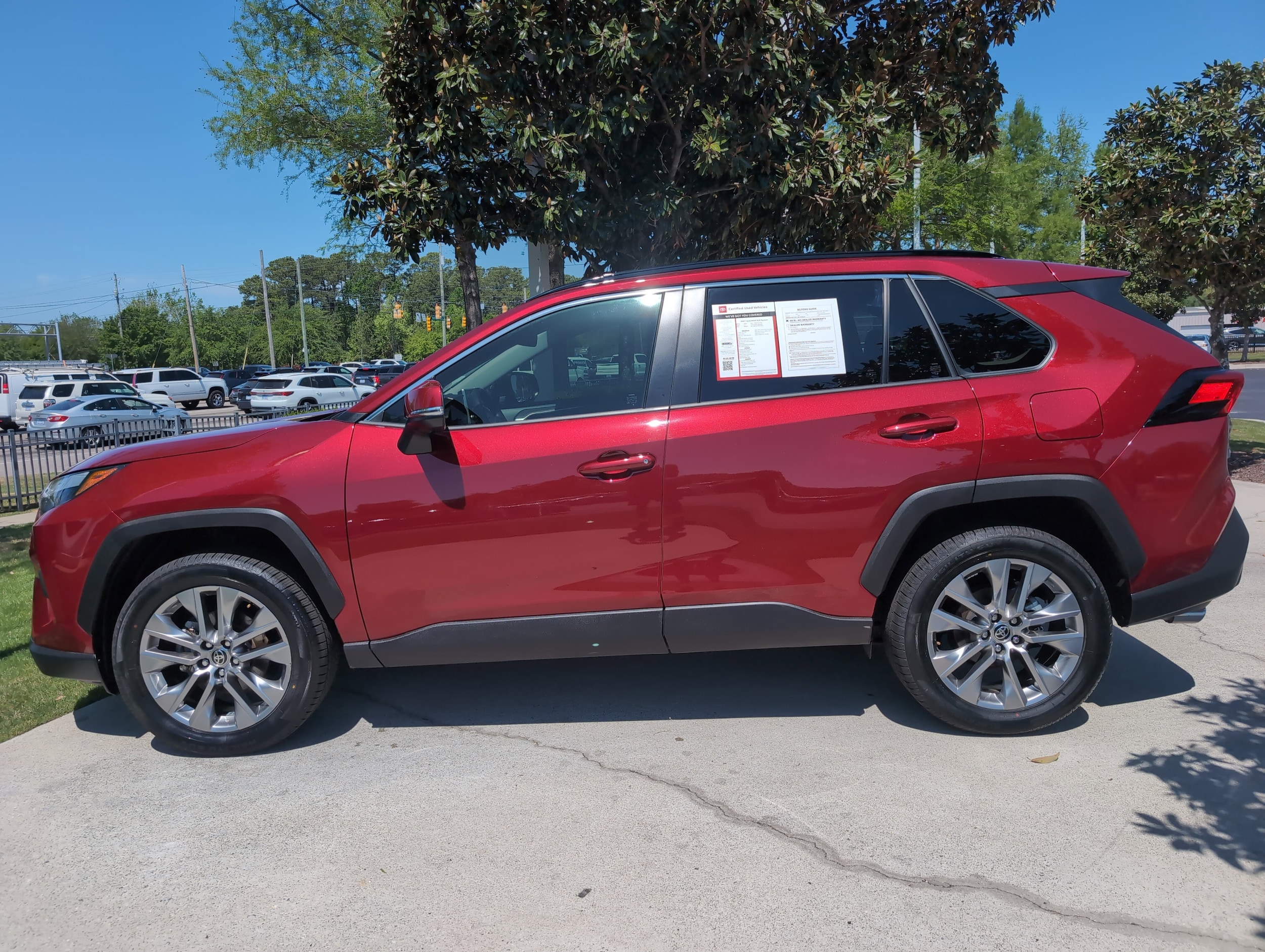 2025 Toyota RAV4 XLE Premium photo 6