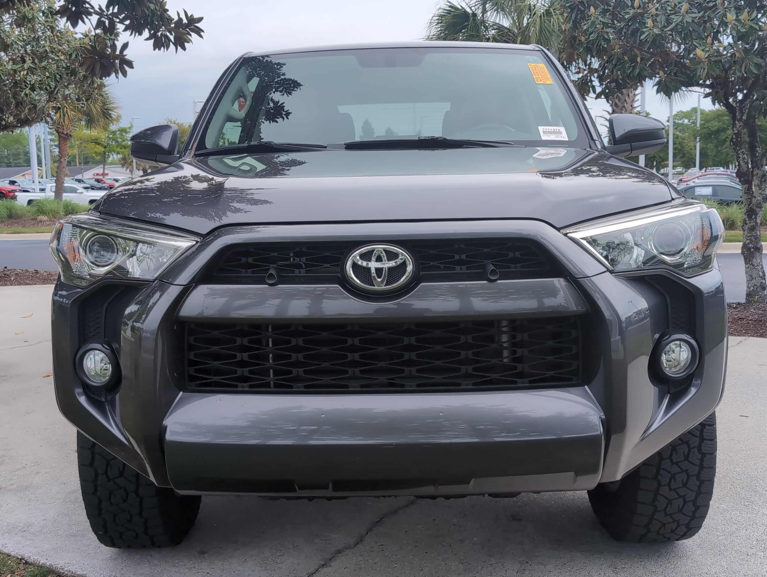 2016 Toyota 4Runner SR5 photo 2