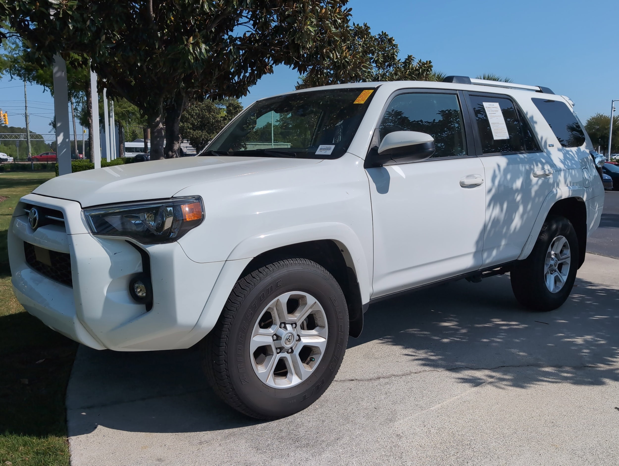 2023 Toyota 4Runner SR5 photo 4